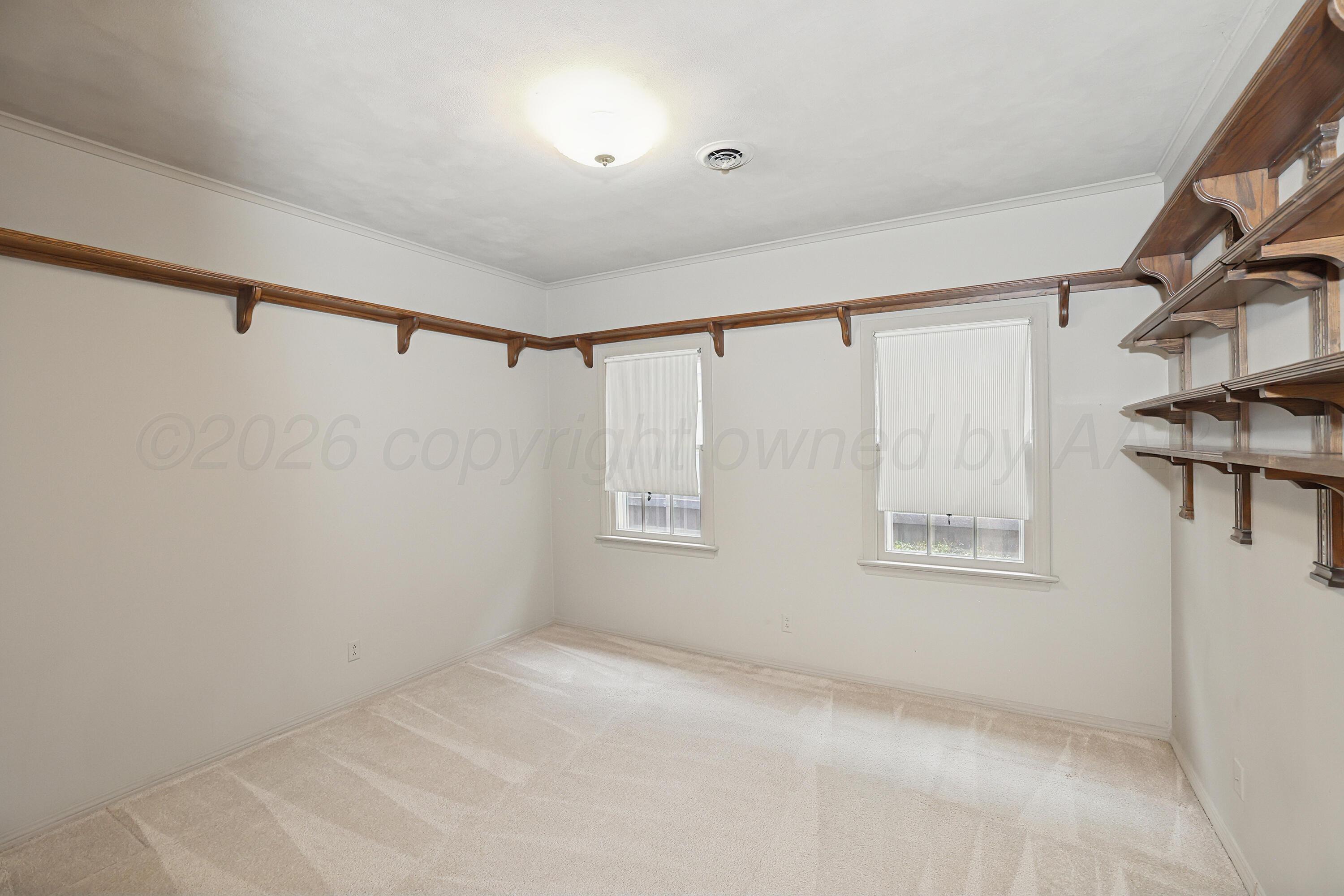 2417 S Hughes Street Property Photo 30