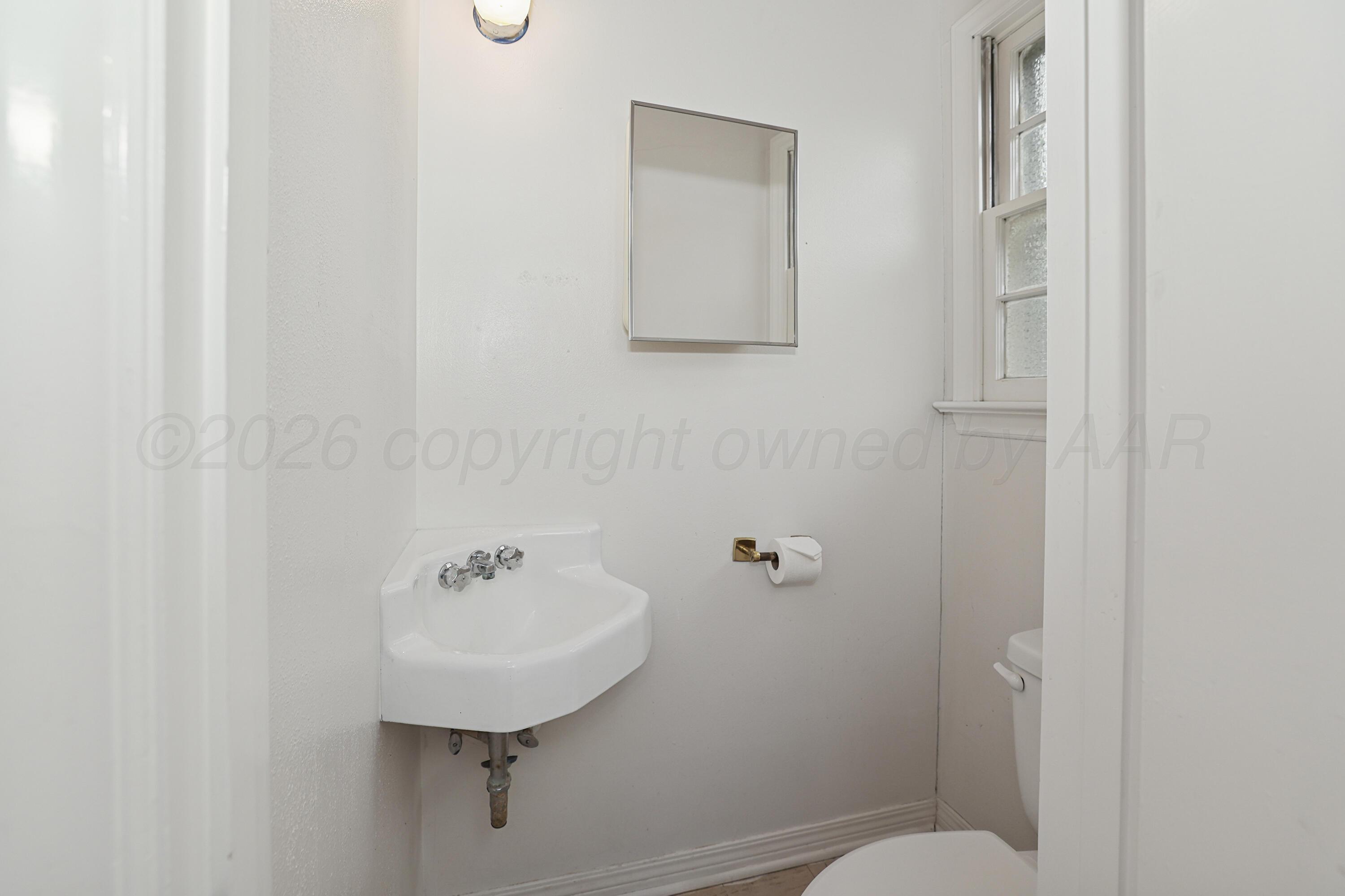 2417 S Hughes Street Property Photo 34