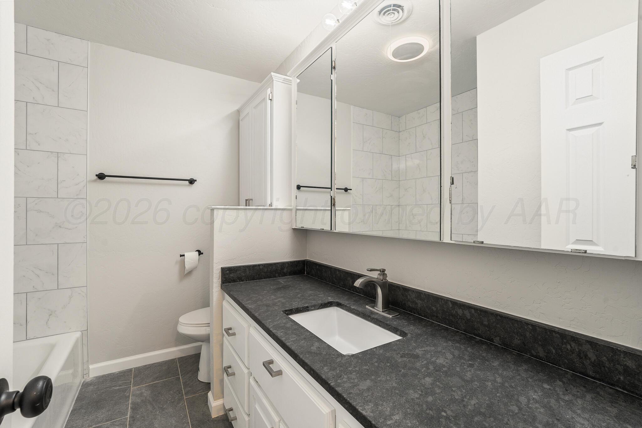 3406 Marion Street Property Photo 10