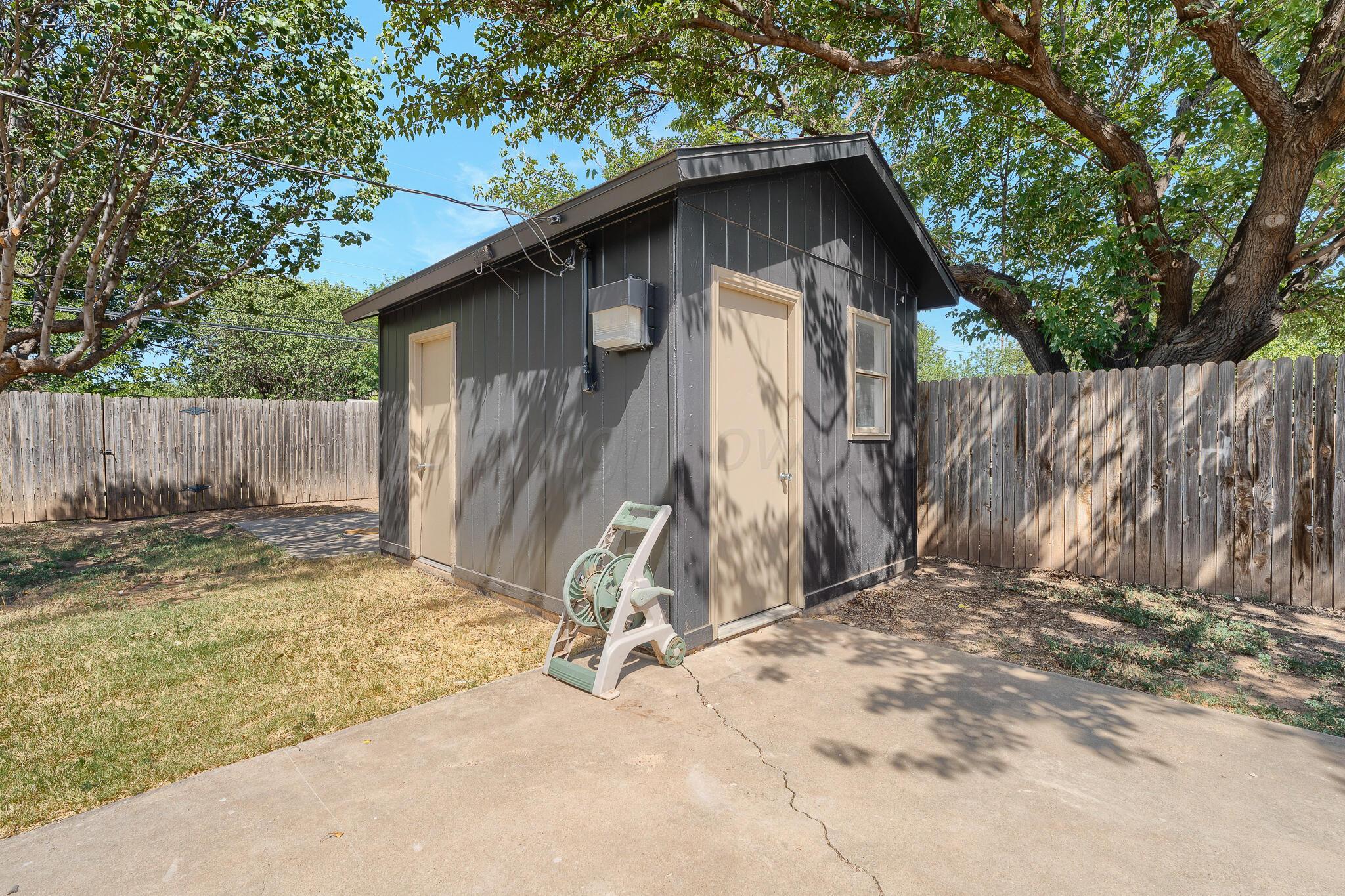 3406 Marion Street Property Photo 31