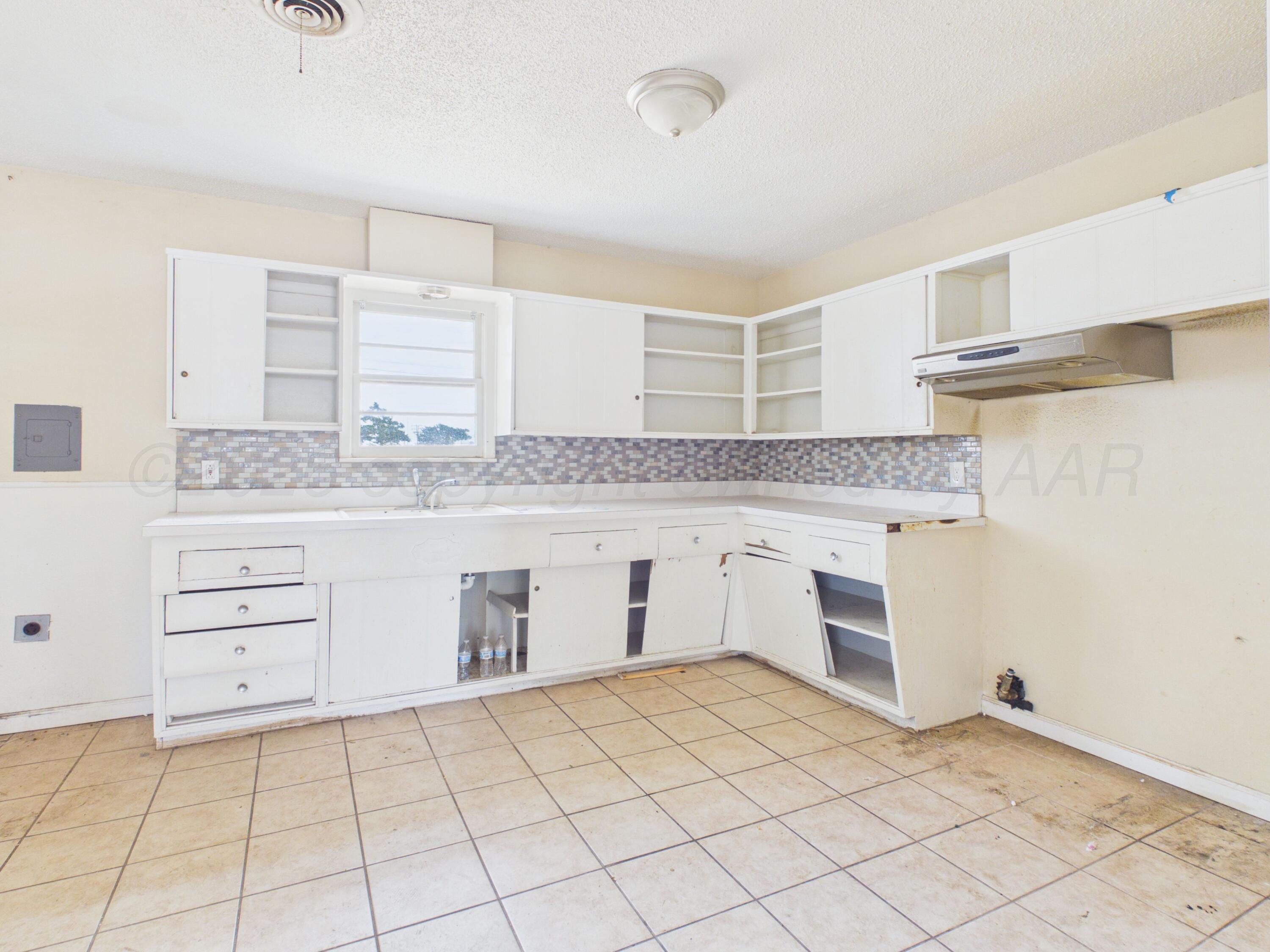 1000 N Alabama Property Photo 4