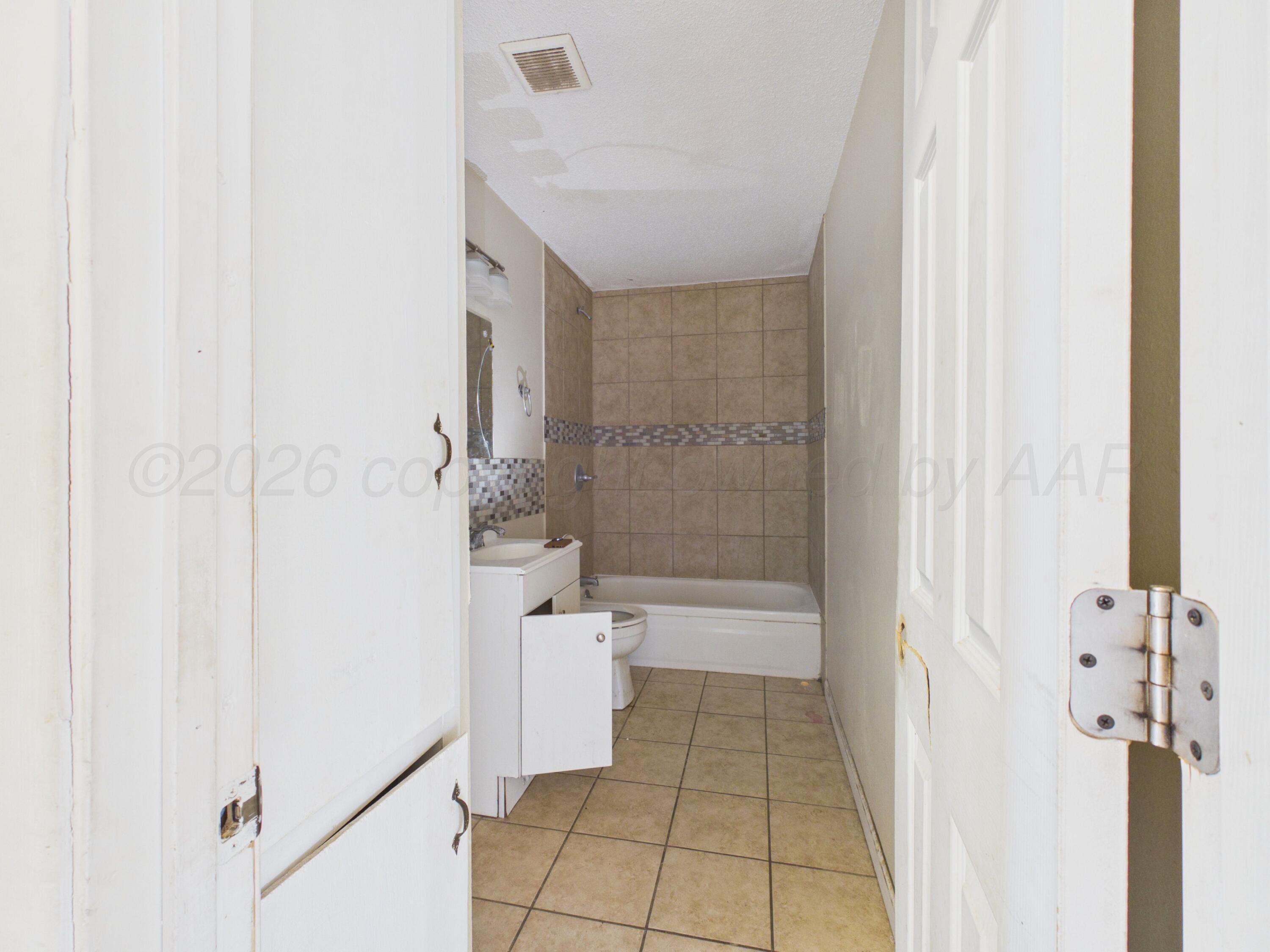 1000 N Alabama Property Photo 8