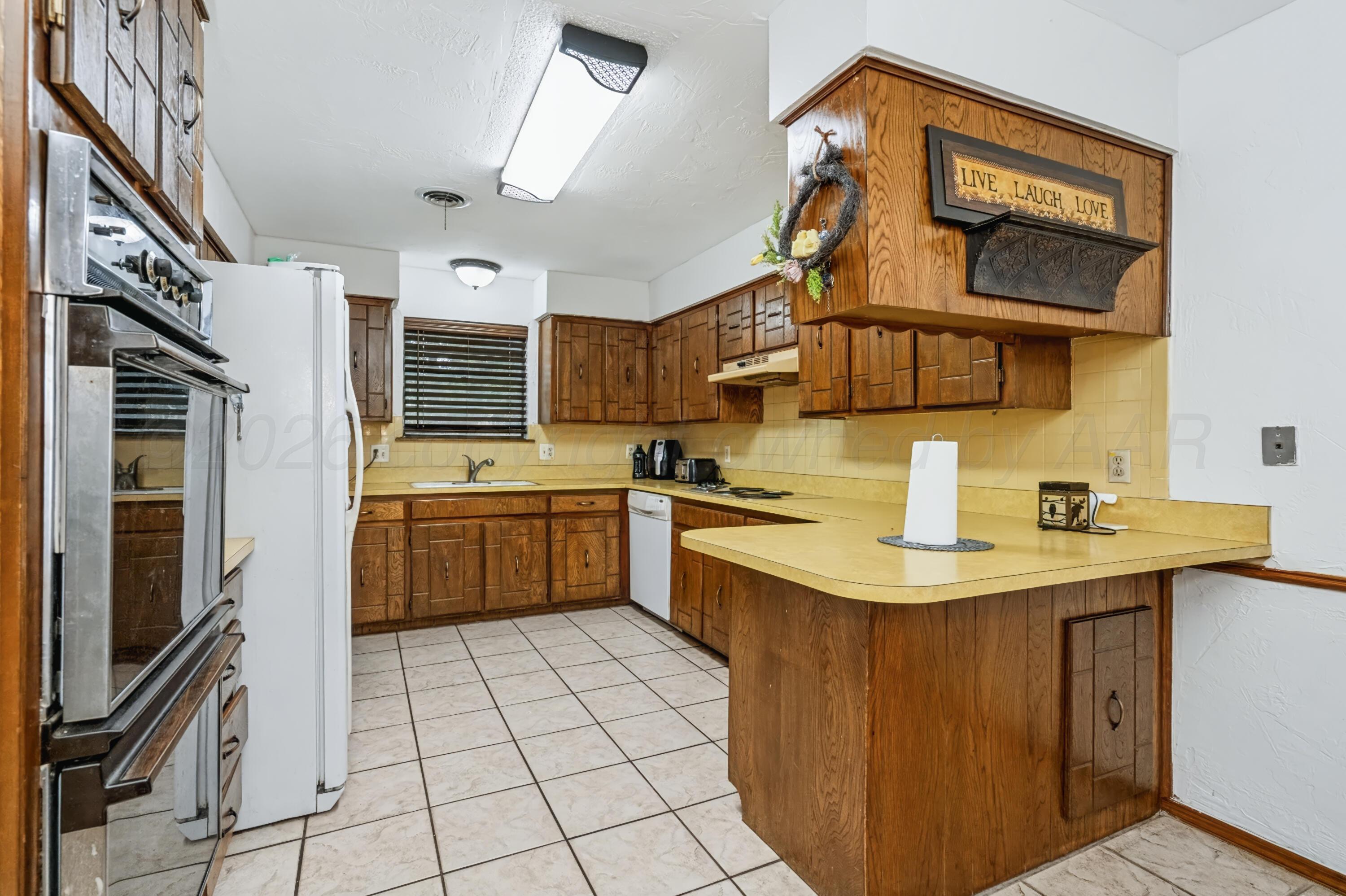 6805 Blacksmith Lane Property Photo 9