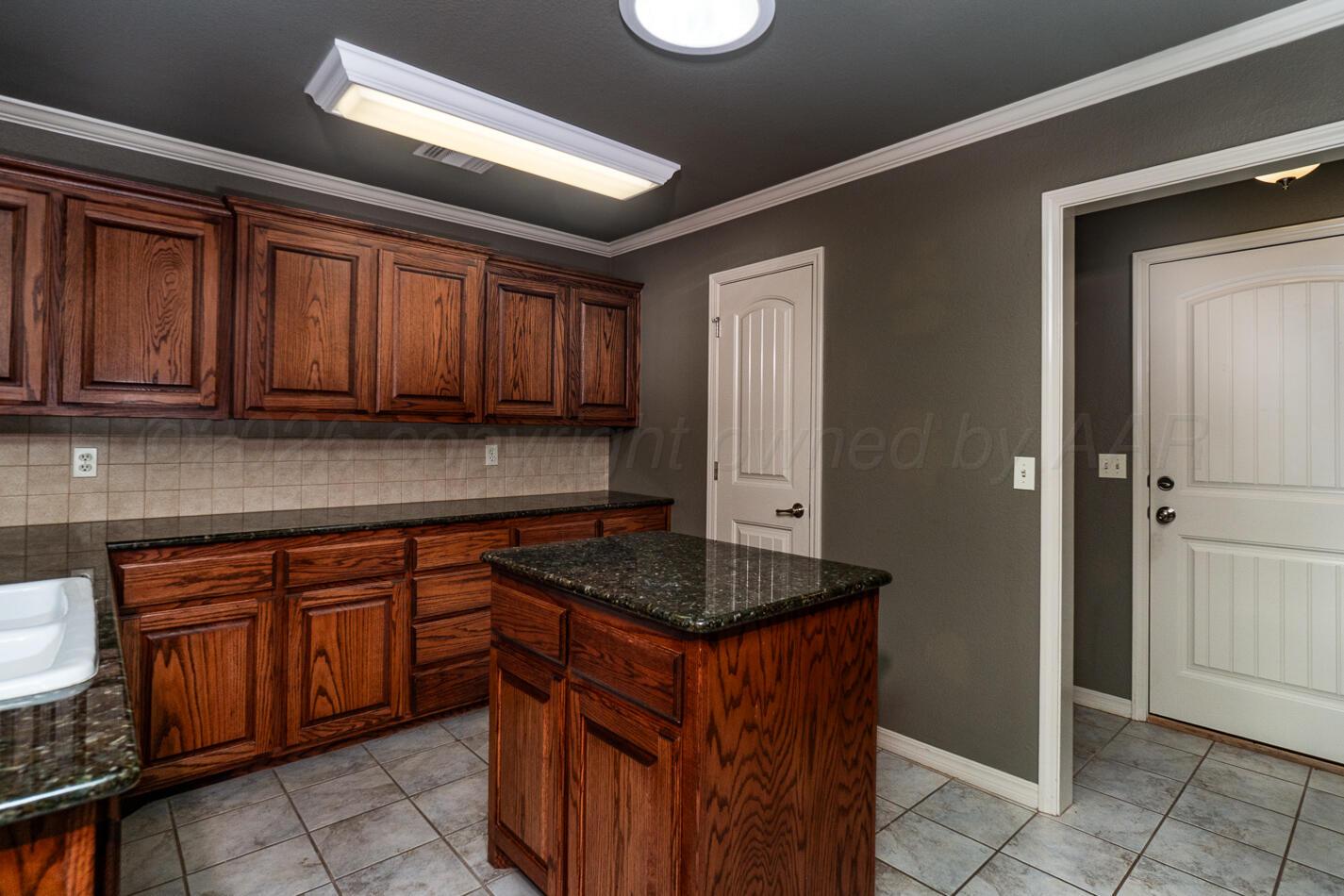6713 Mosley Street Property Photo 5