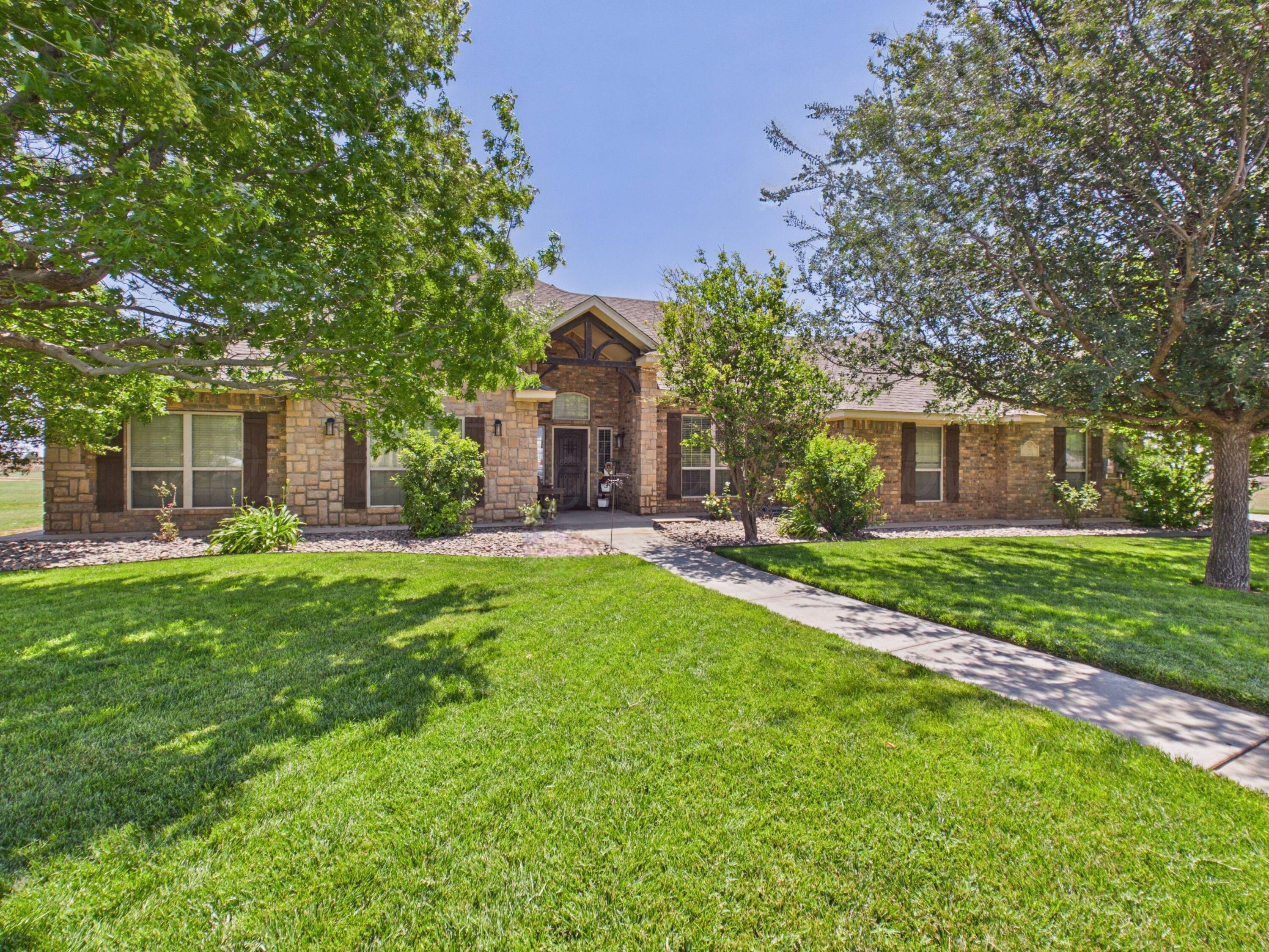 9151 Bridle Trails Drive Property Photo 4