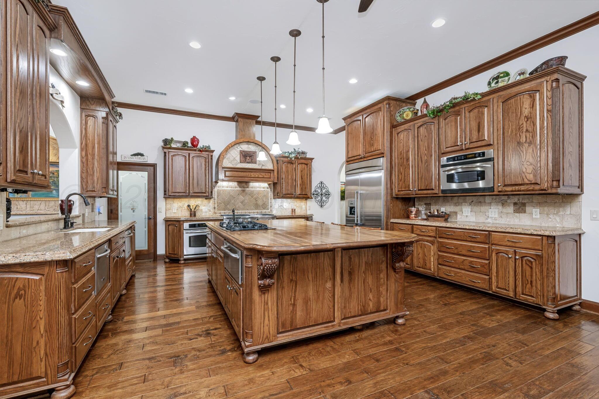 11213 Collin Wade Road Property Photo 10