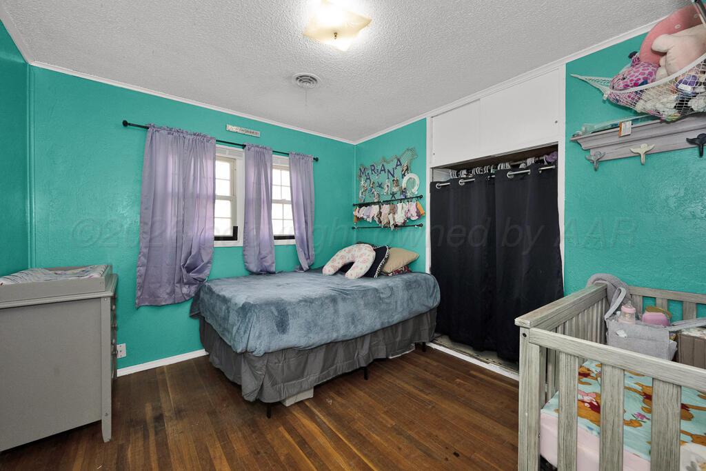 2408 N Spring Street Property Photo 13