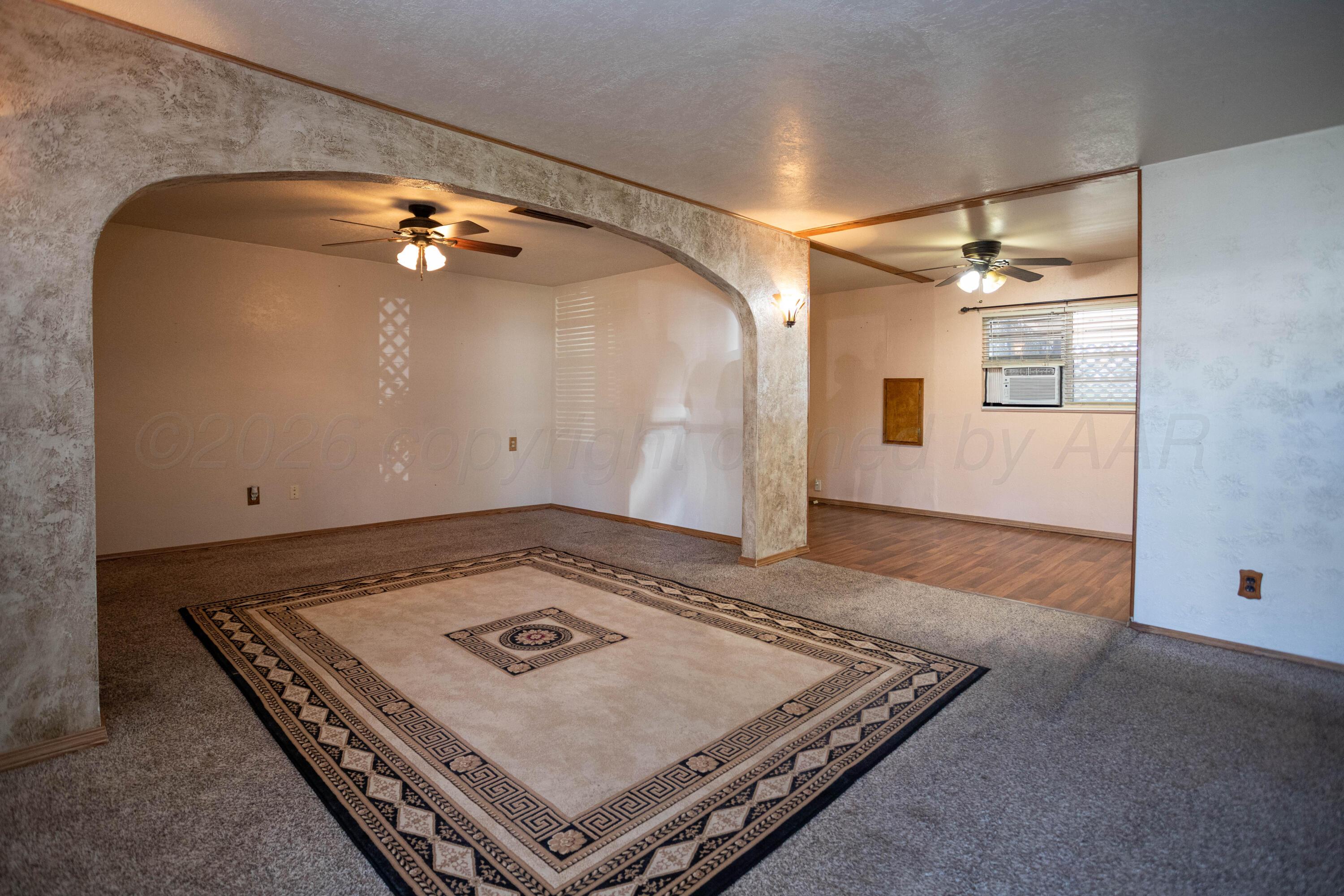 2906 N Vernon Property Photo 2
