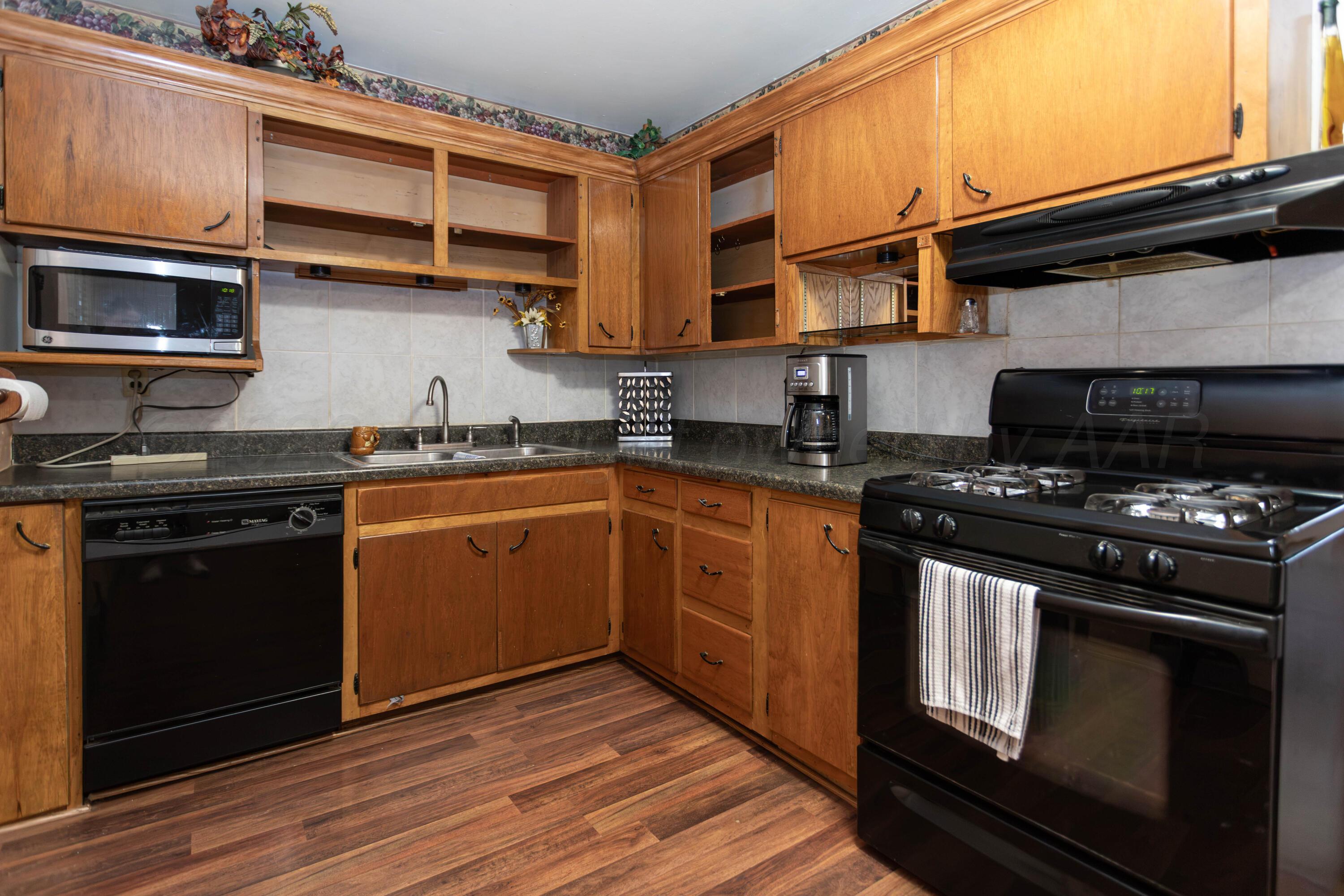 2906 N Vernon Property Photo 4