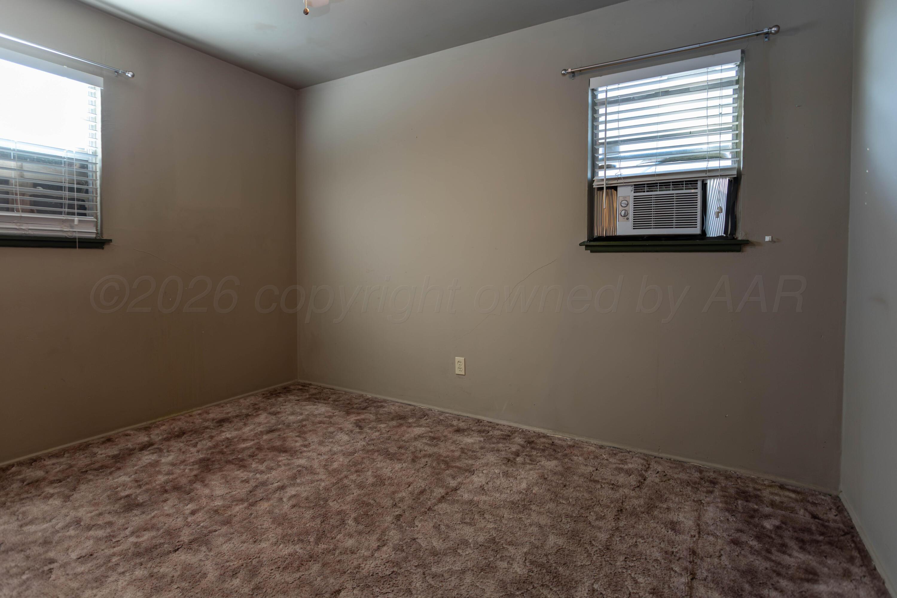 2906 N Vernon Property Photo 7