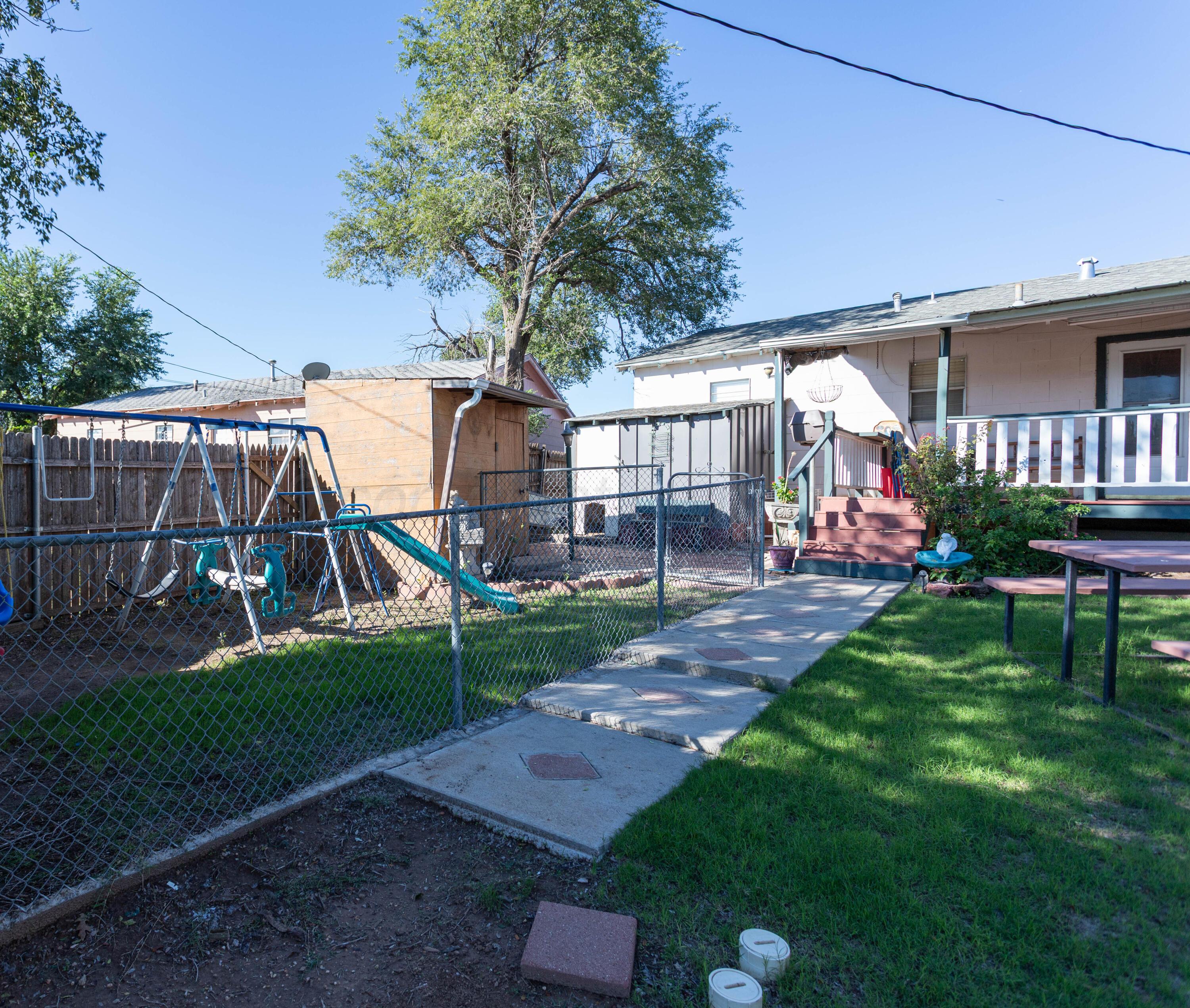 2906 N Vernon Property Photo 11