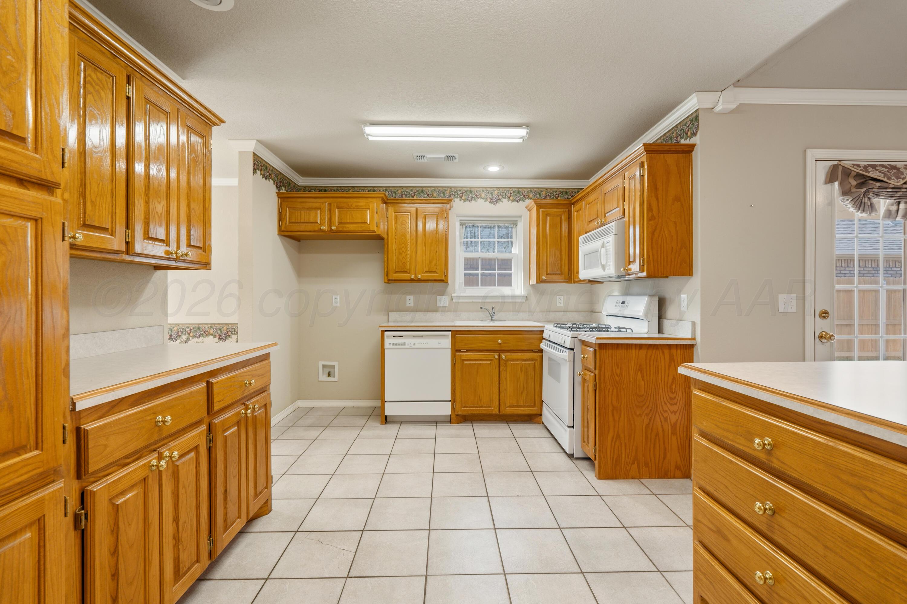 7514 Aspire Place Property Photo 3