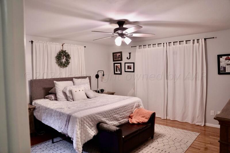 406 Lair Lane Property Photo 14