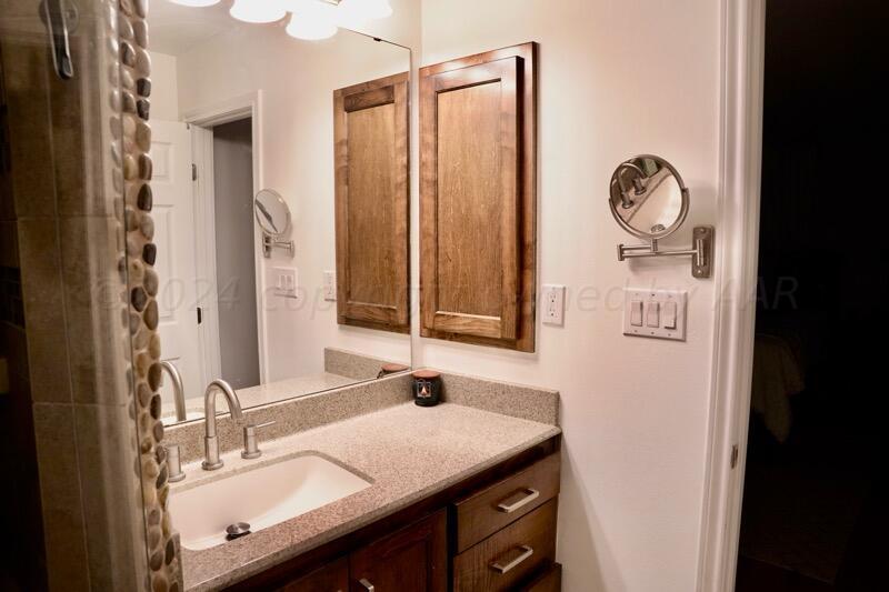 406 Lair Lane Property Photo 16