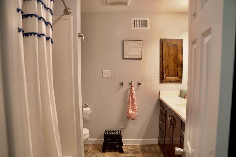 406 Lair Lane Property Photo 21