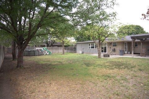 406 Lair Lane Property Photo 24