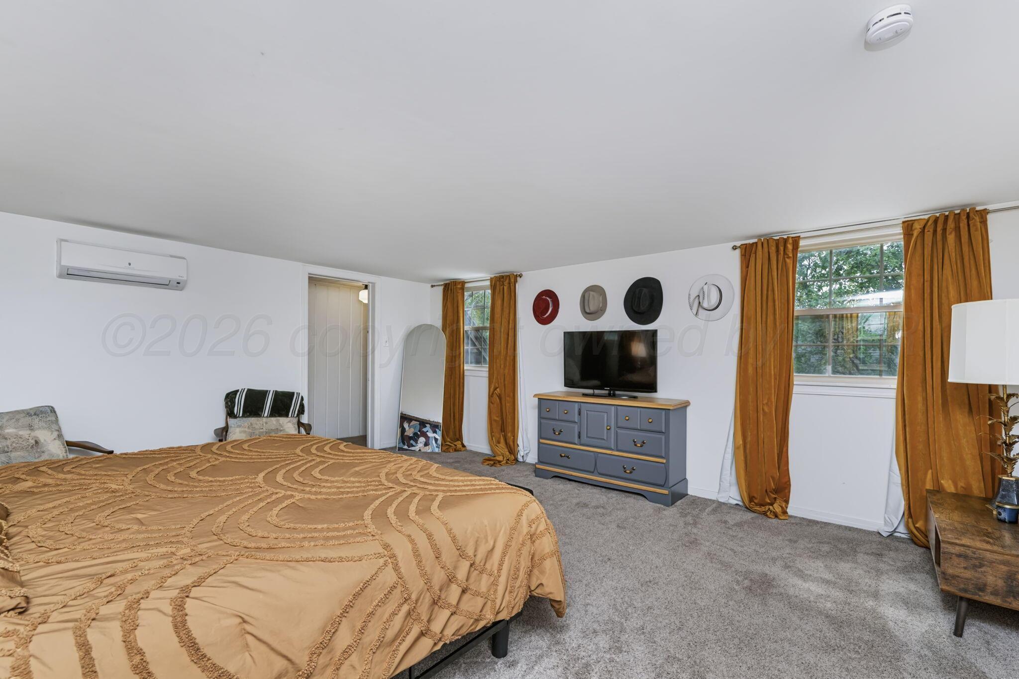 1519 S Travis Street Property Photo 23
