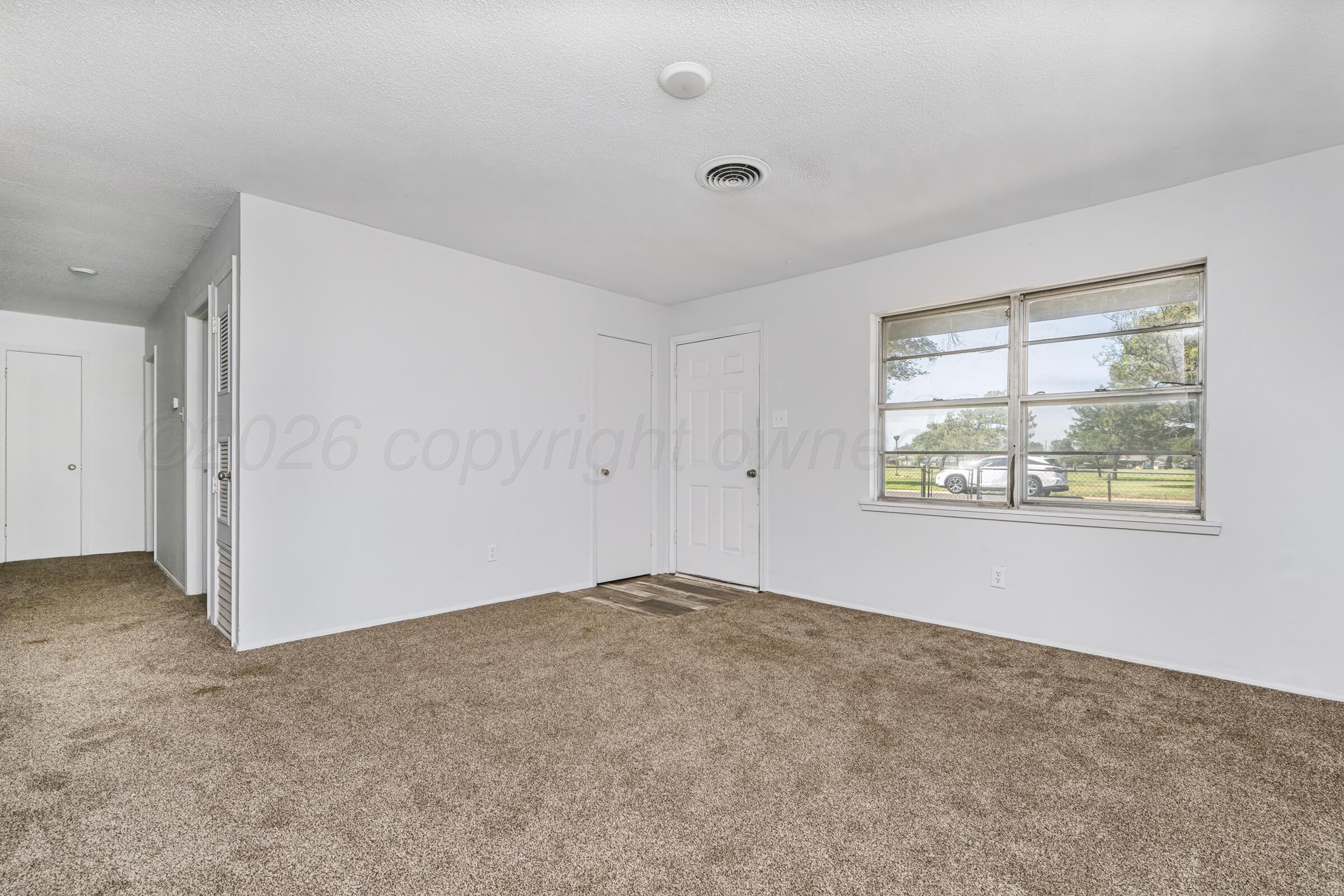 1604 Gardenia Property Photo 6