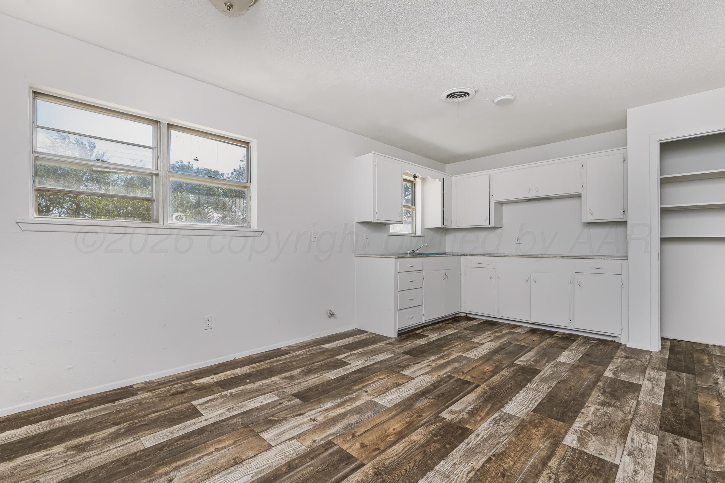 1604 Gardenia Property Photo 8