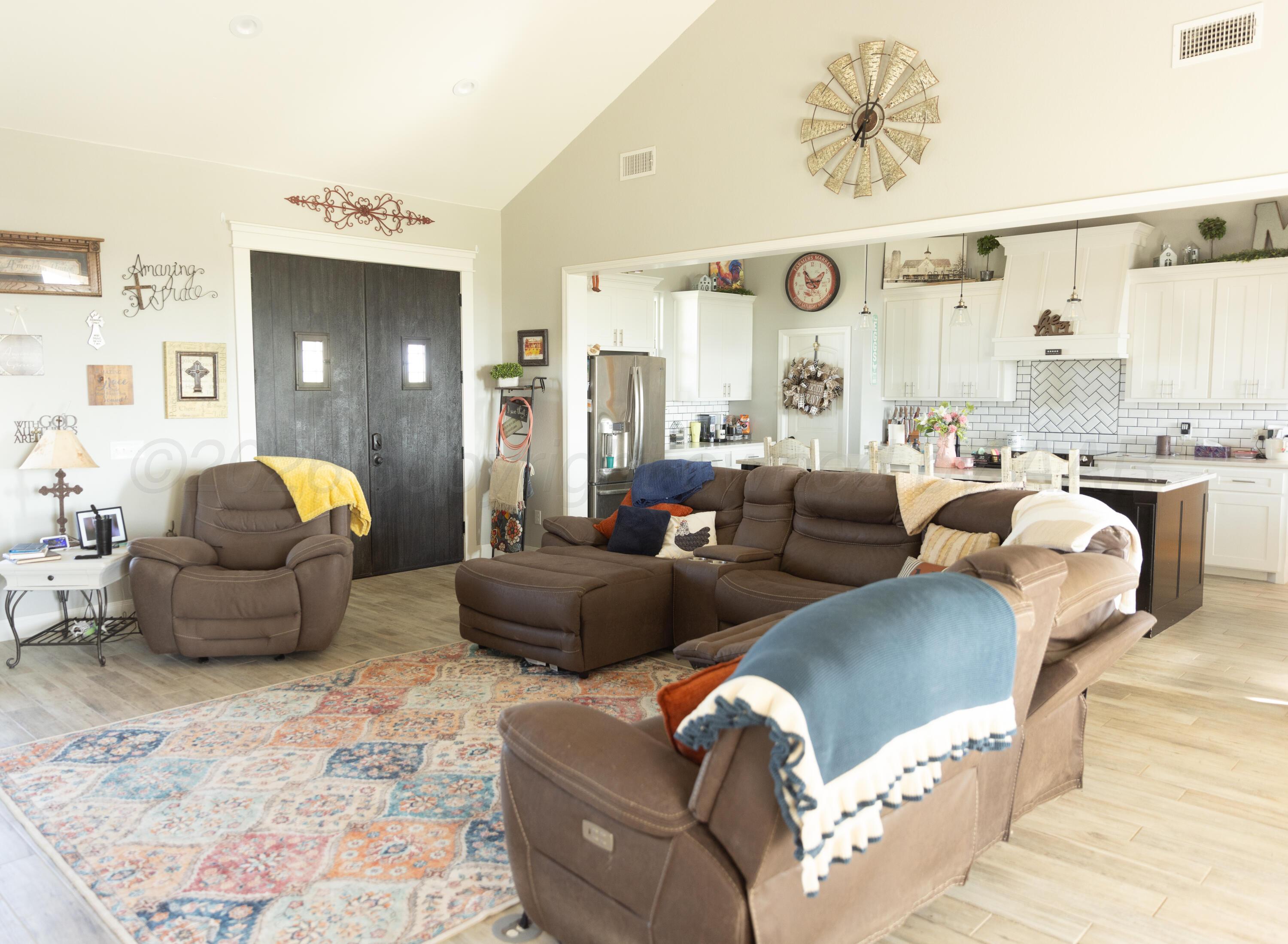3843 County Road Hb Property Photo 3