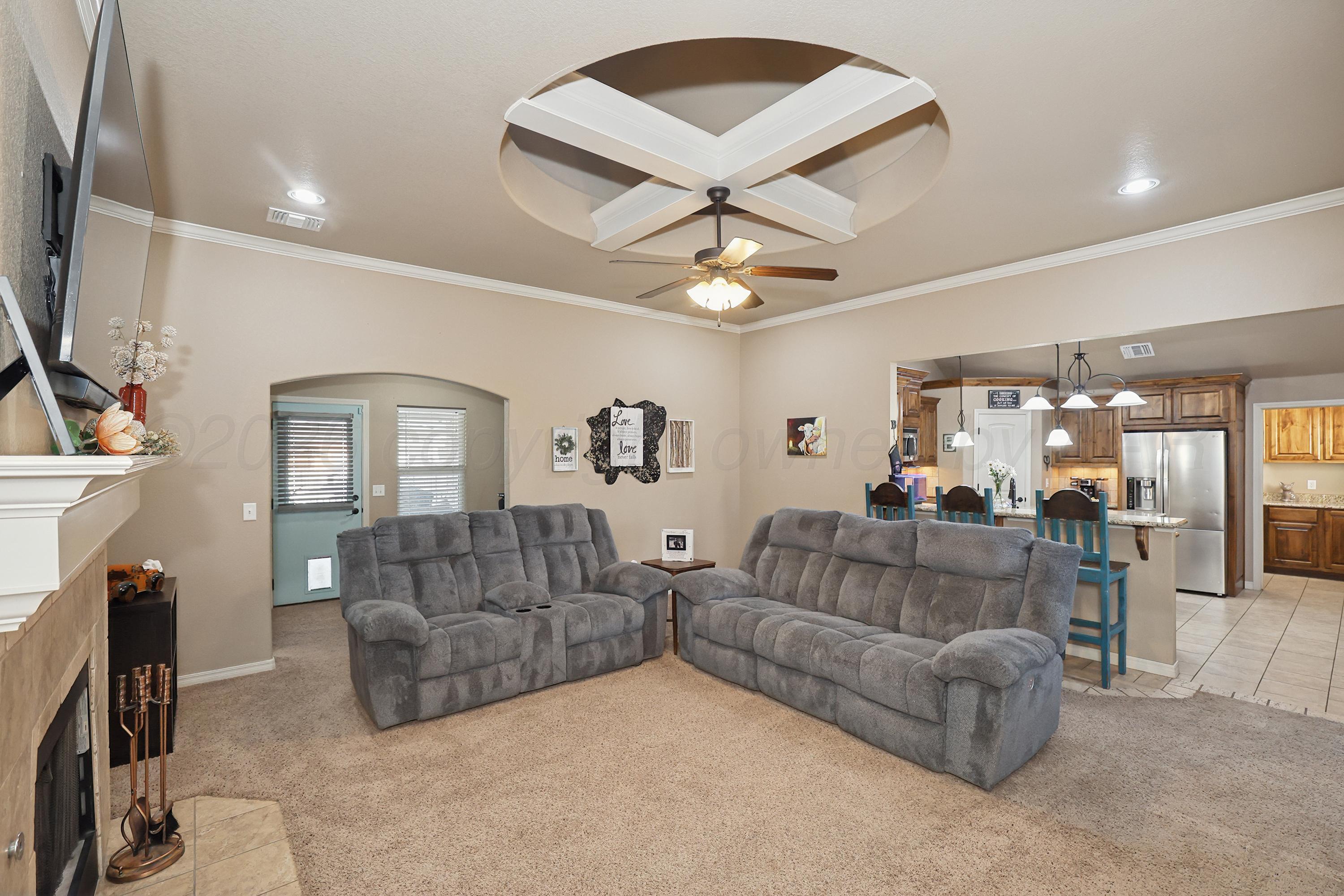 9908 Addelyn Avenue Property Photo 5