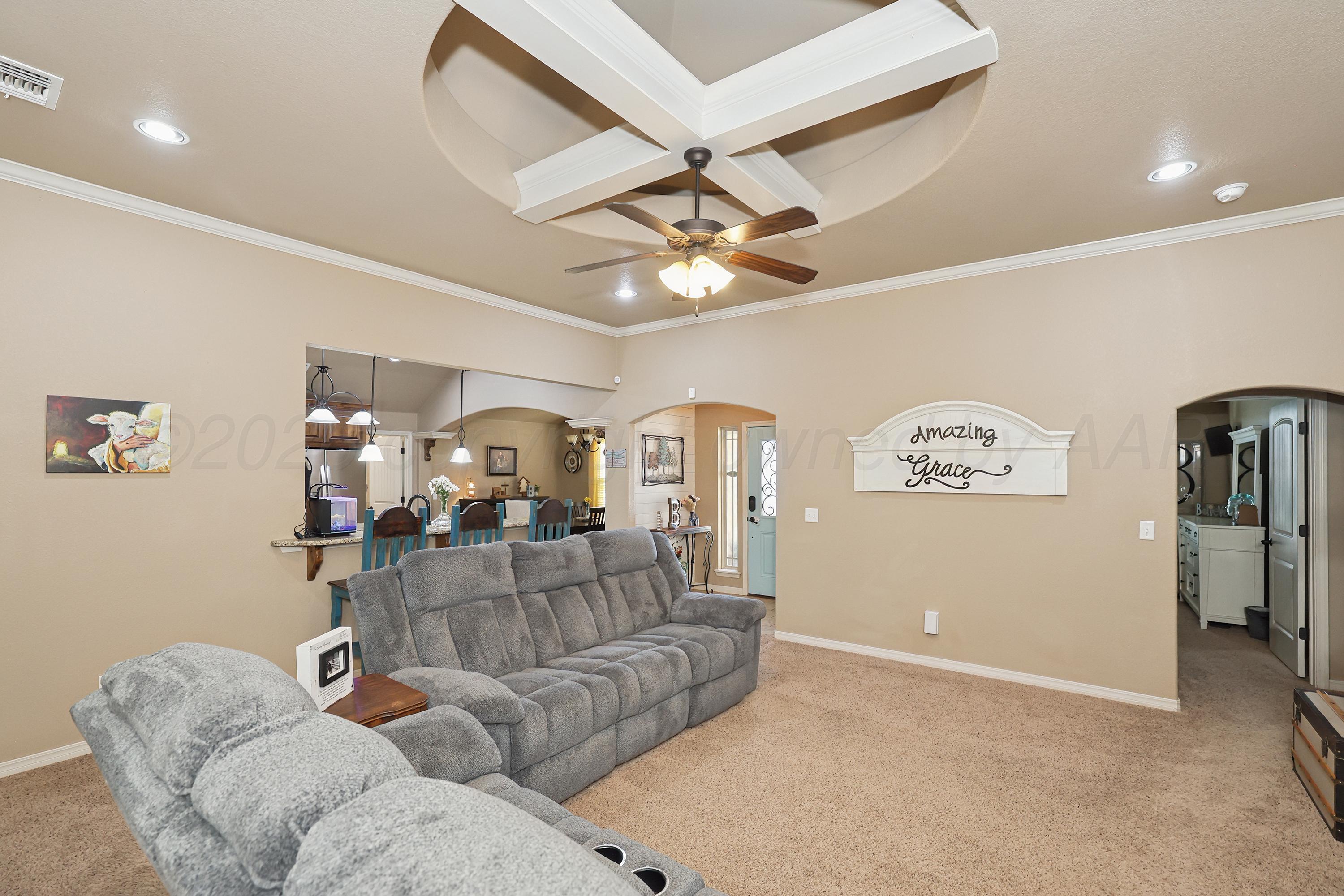 9908 Addelyn Avenue Property Photo 6