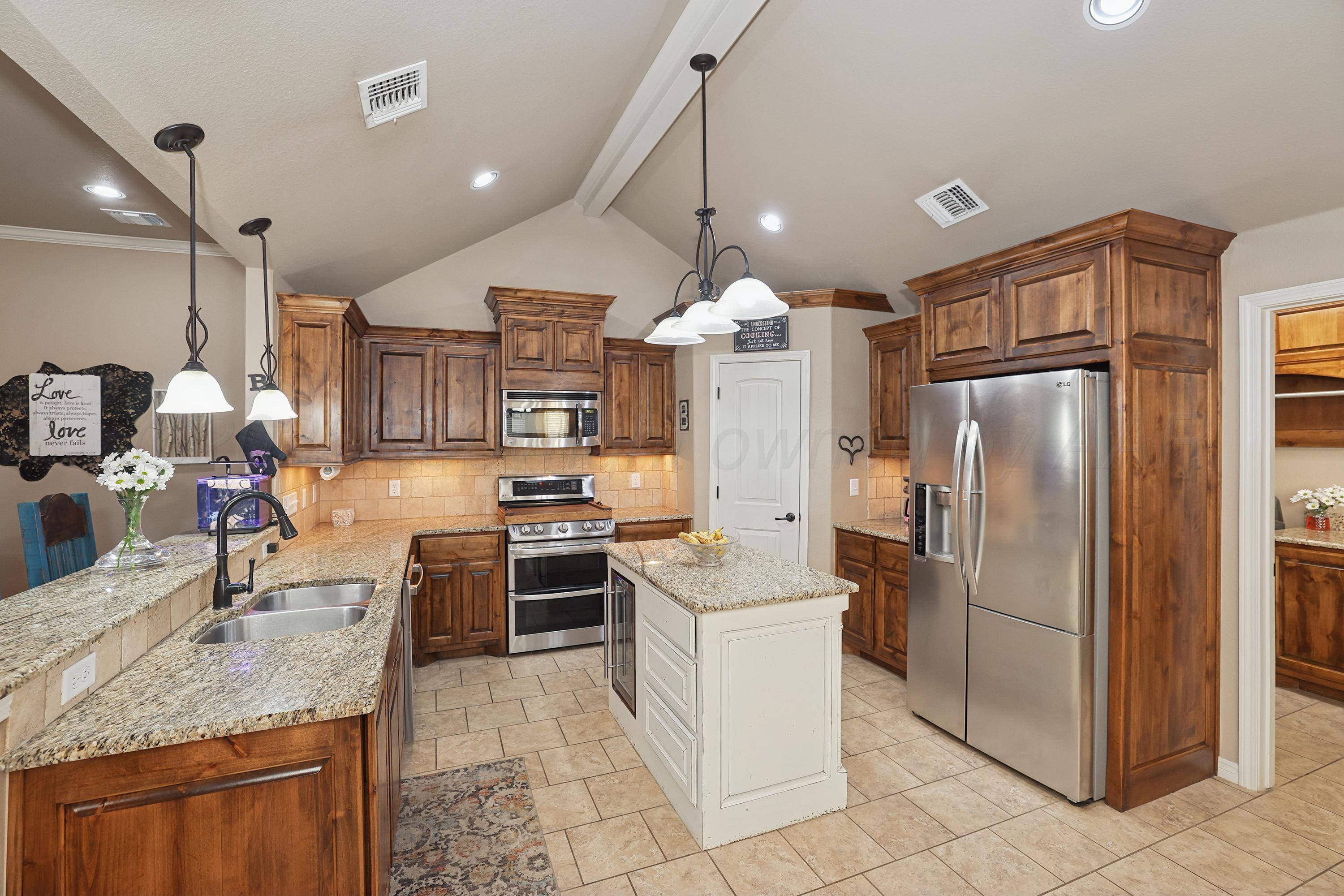 9908 Addelyn Avenue Property Photo 9