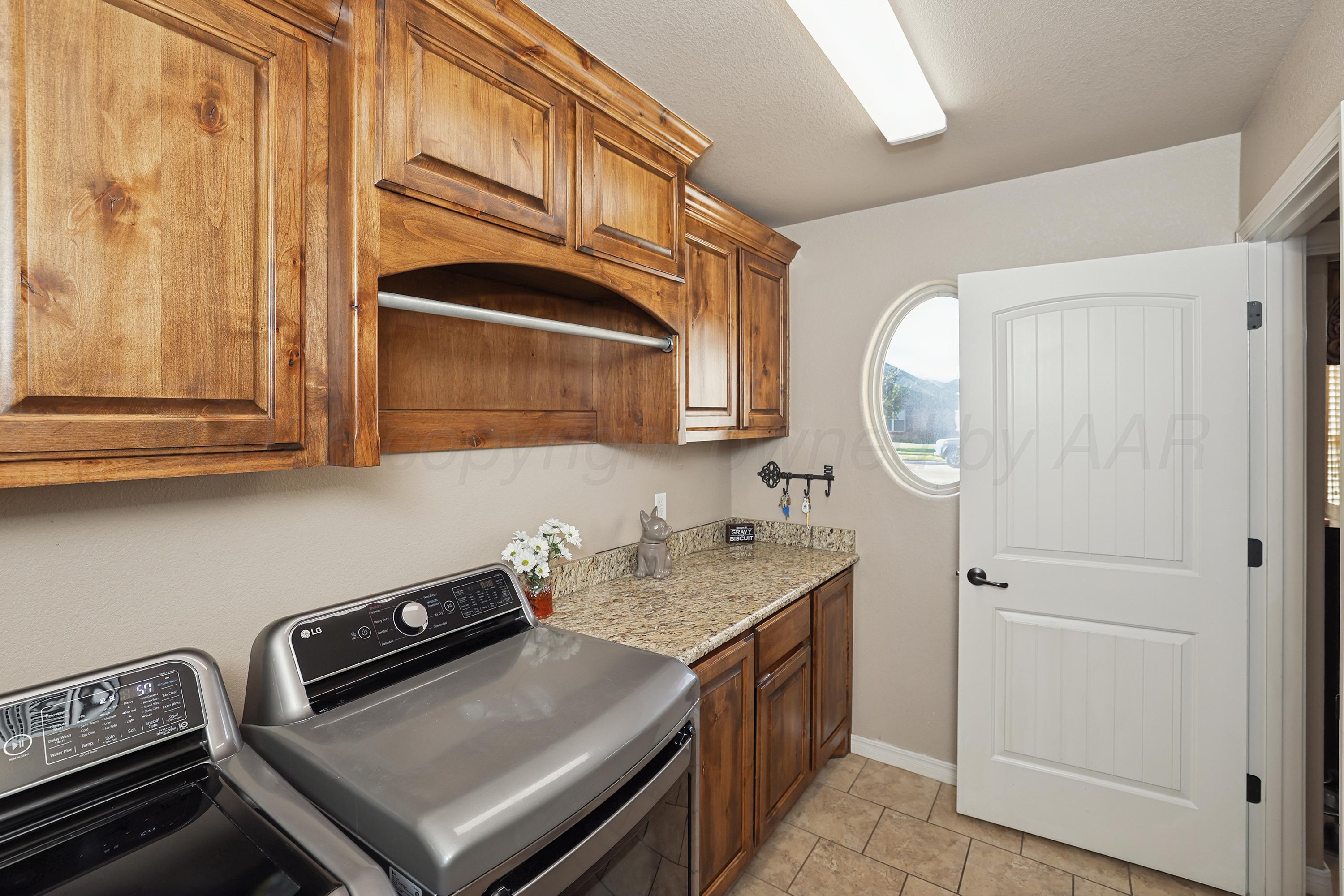 9908 Addelyn Avenue Property Photo 31