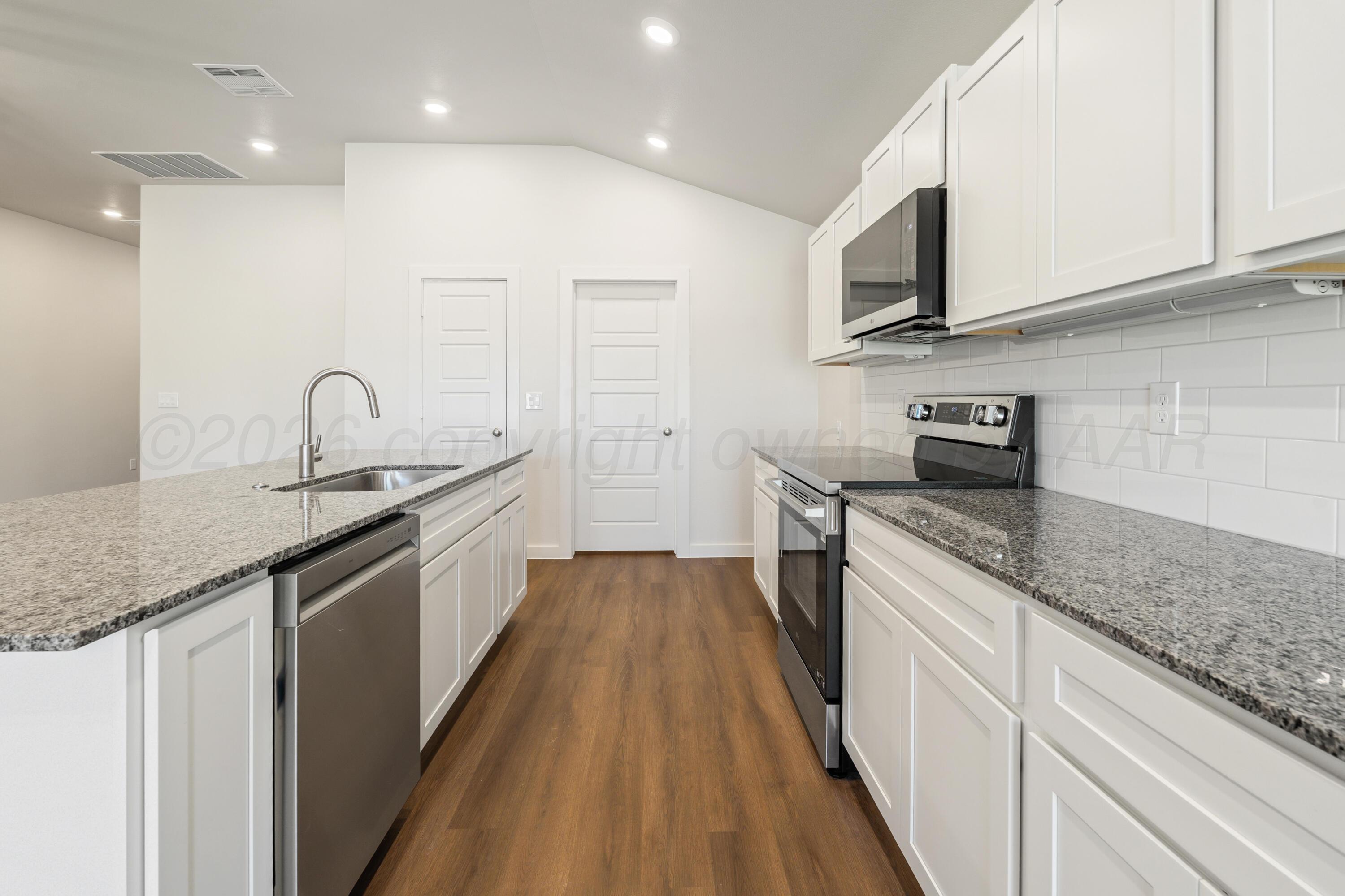 9100 Bunkhouse Road Property Photo 10