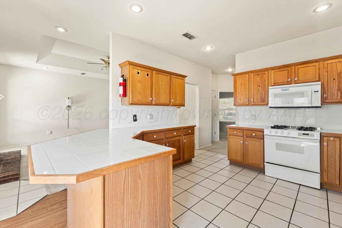 6212 S Bonham Street Property Photo 11