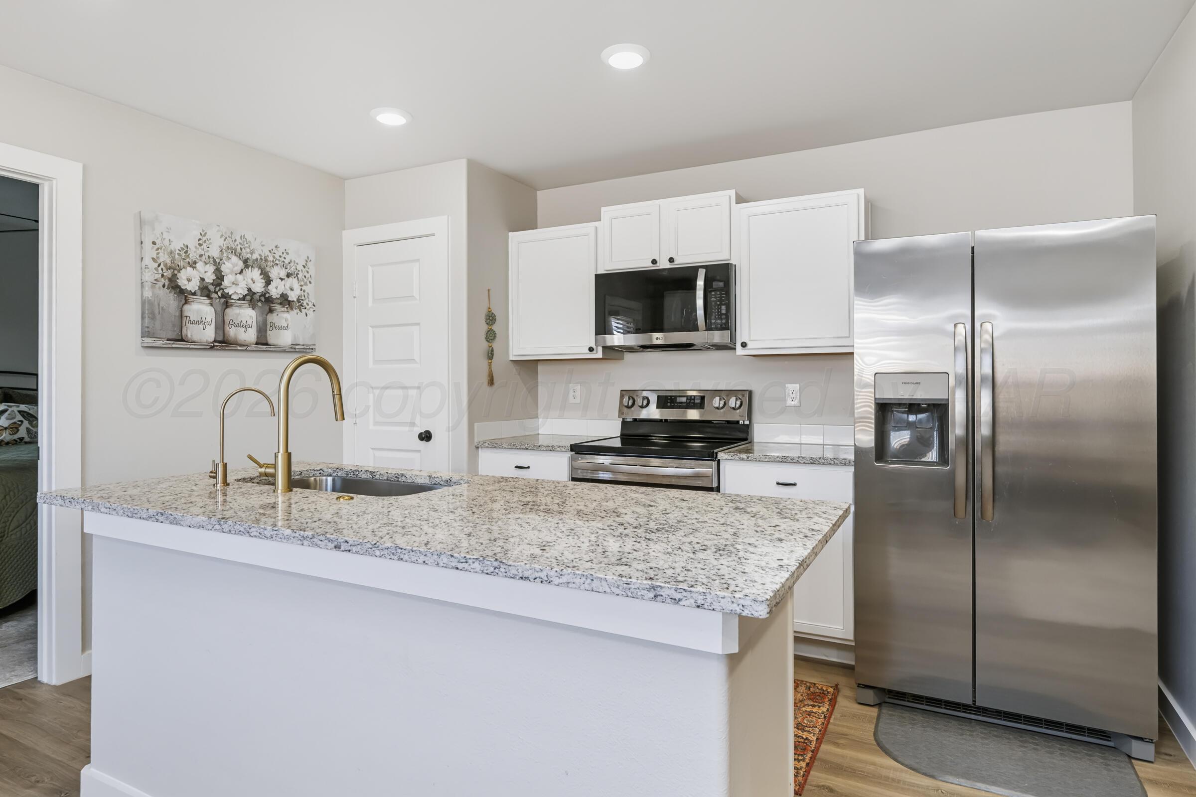 6407 Blueberry Way Property Photo 8