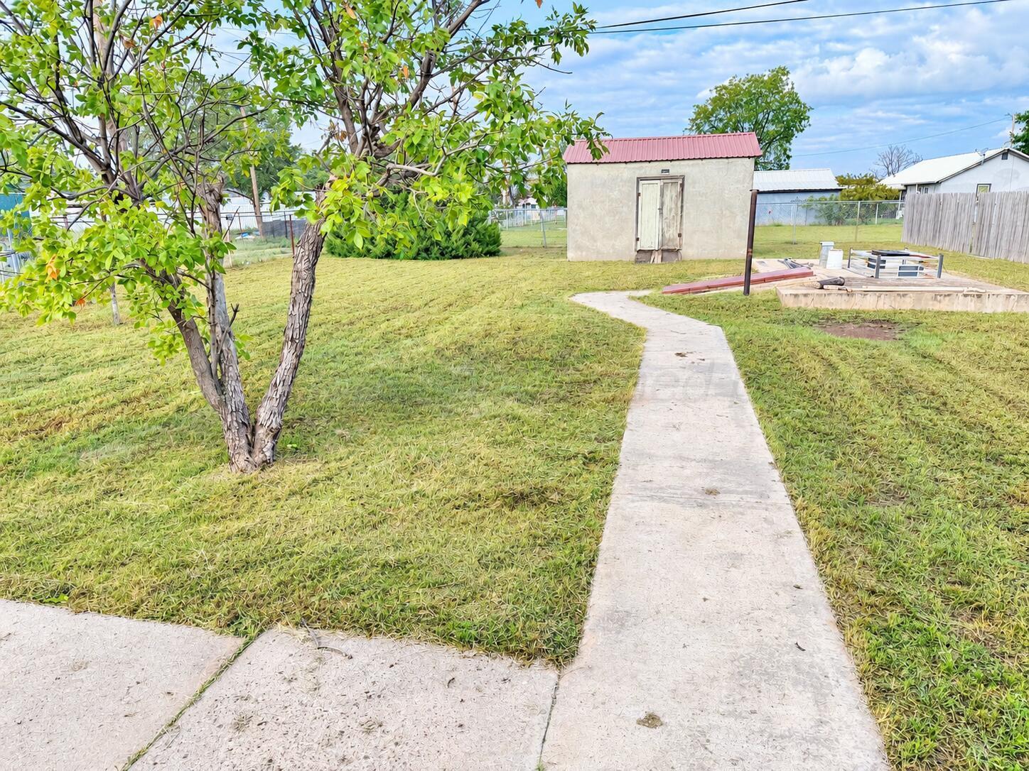 305 Nw 8th Street Property Photo 19
