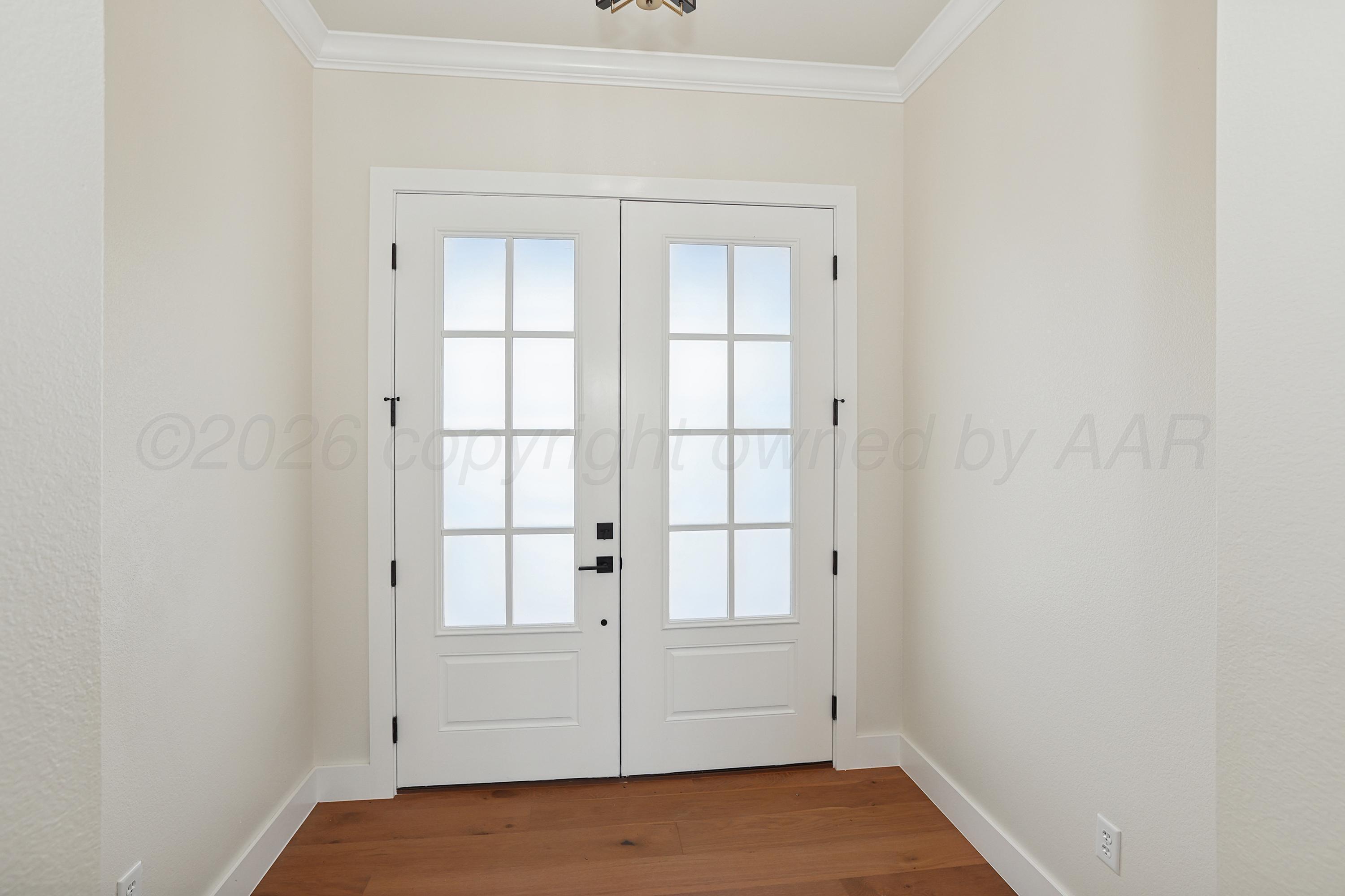 917 White Tail Lane Property Photo 4