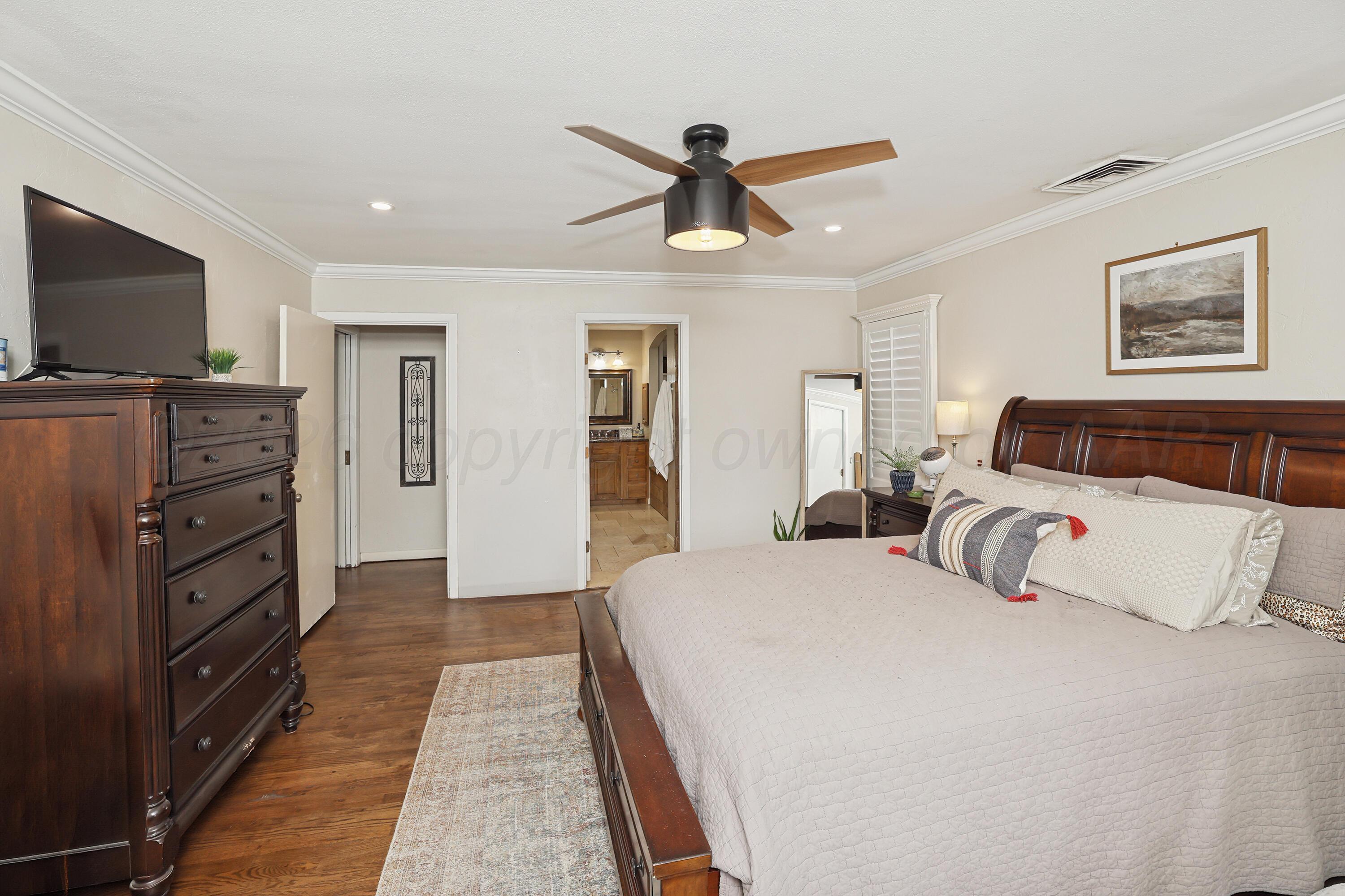 3705 Paramount Boulevard Property Photo 15