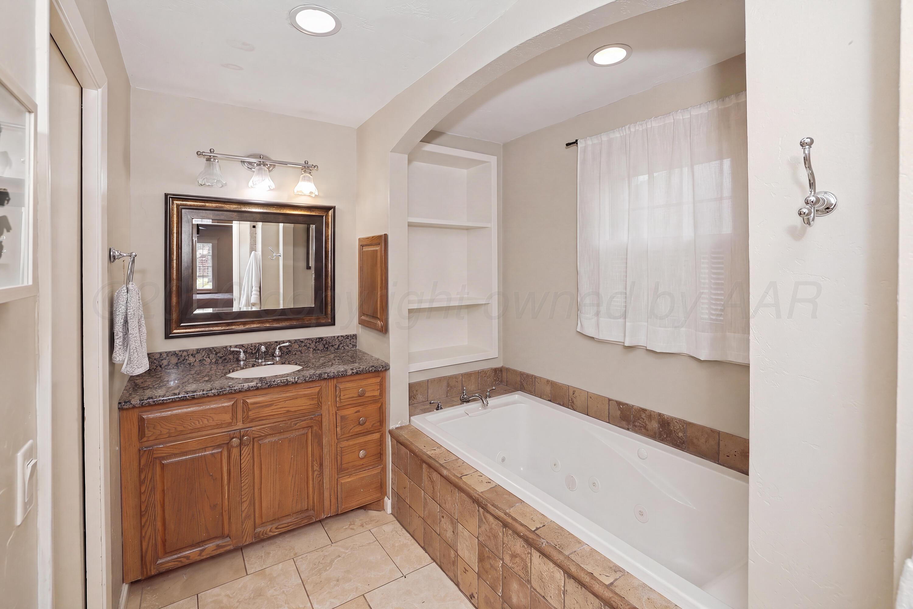 3705 Paramount Boulevard Property Photo 16