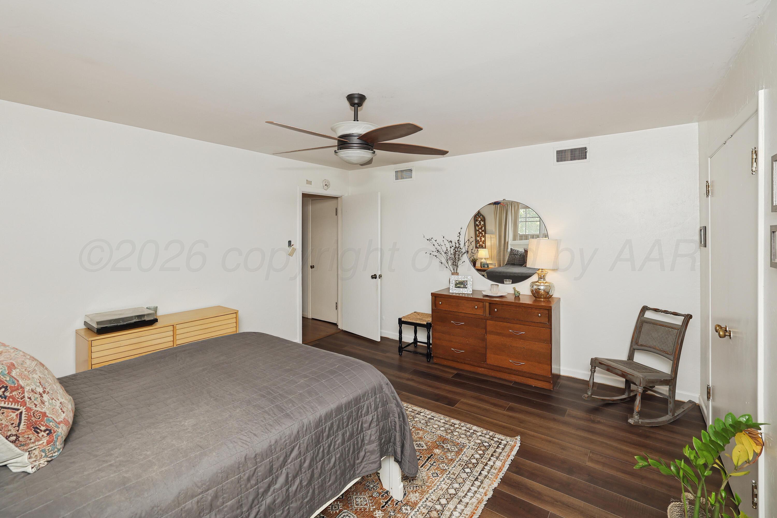 3705 Paramount Boulevard Property Photo 20