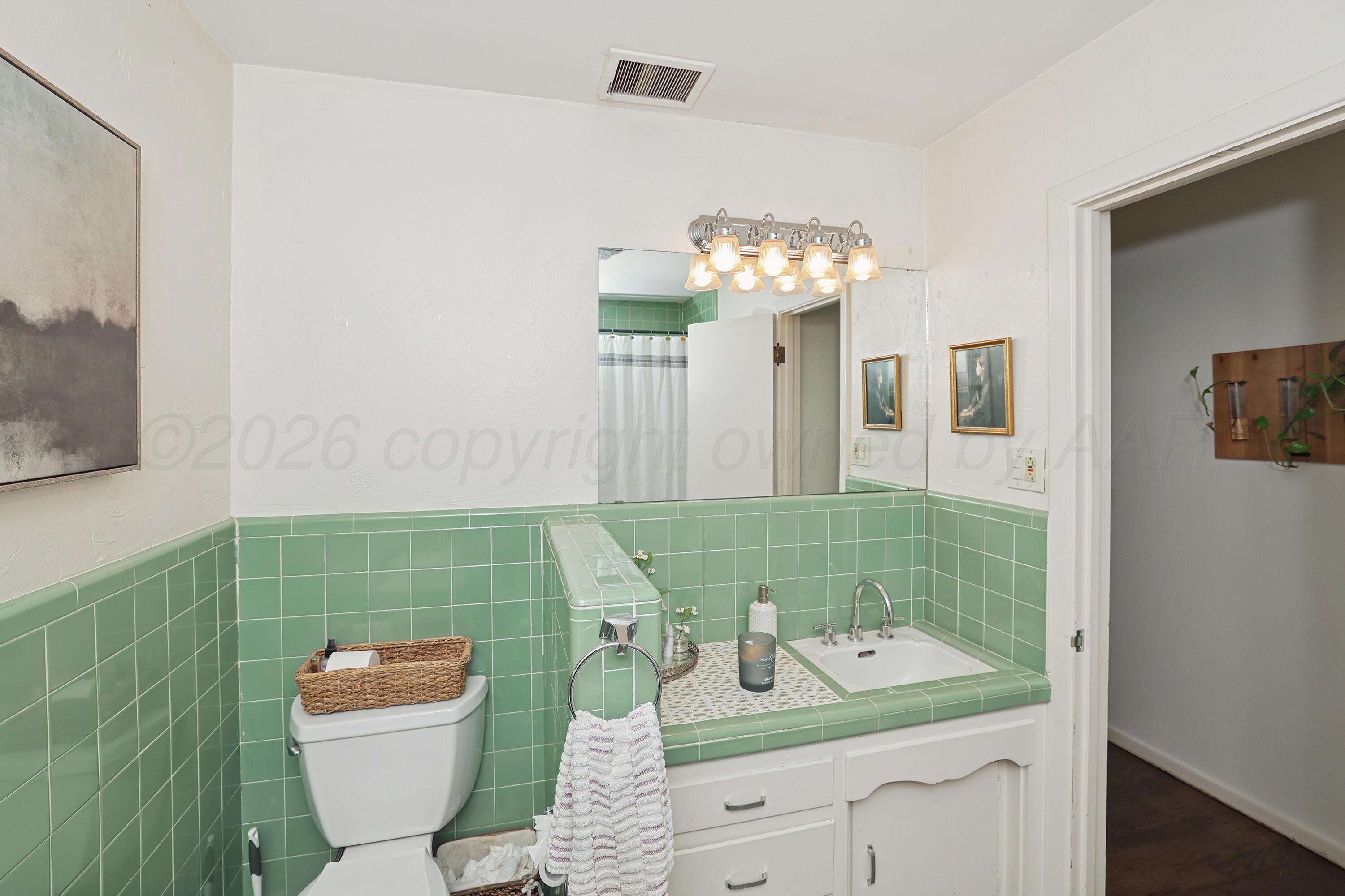 3705 Paramount Boulevard Property Photo 24