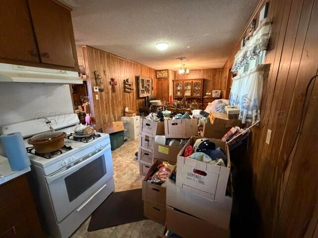 1231 S Finley Street Property Photo 7