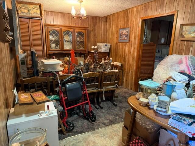 1231 S Finley Street Property Photo 9