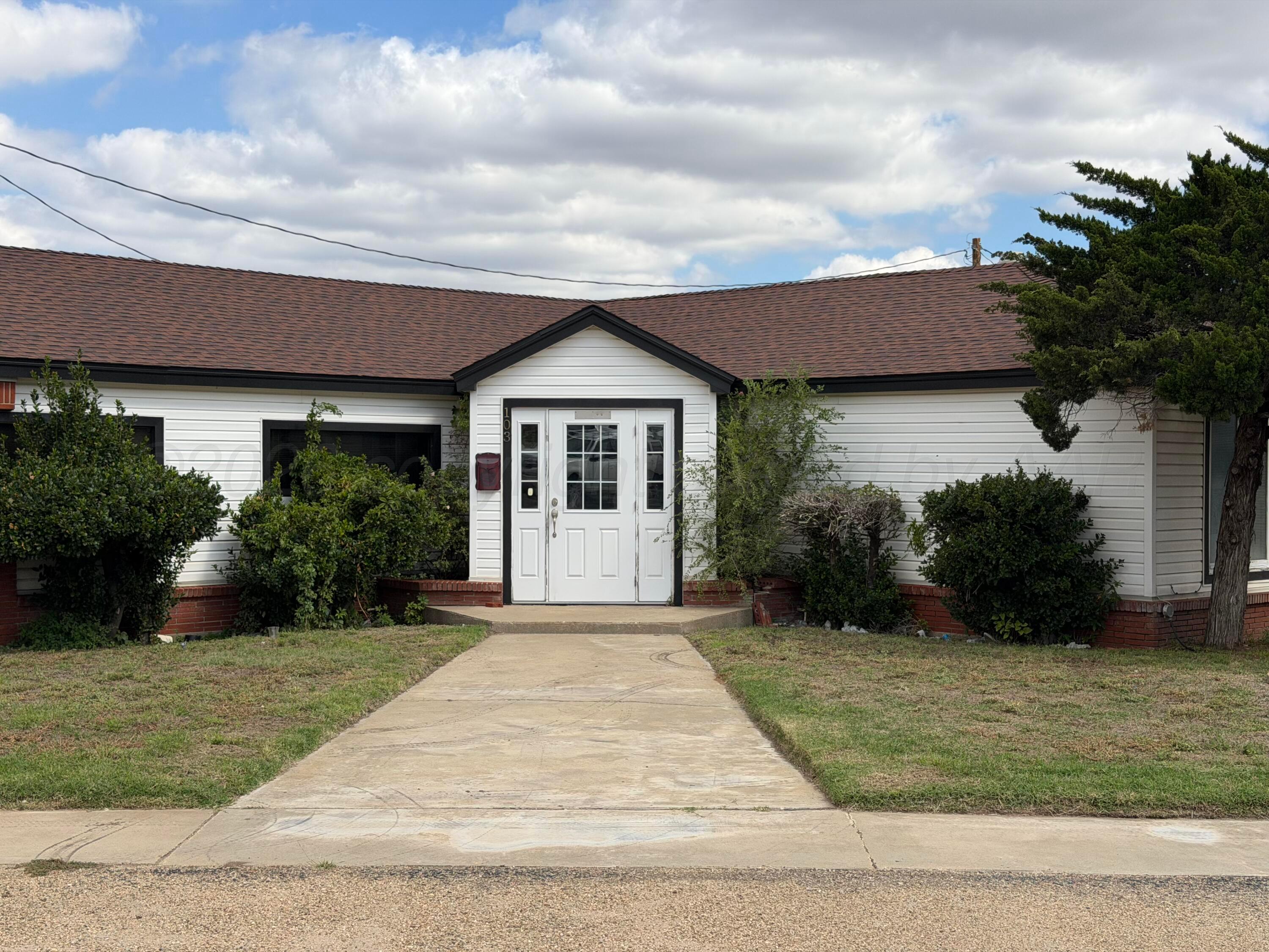 103 Texas Street Property Photo 2