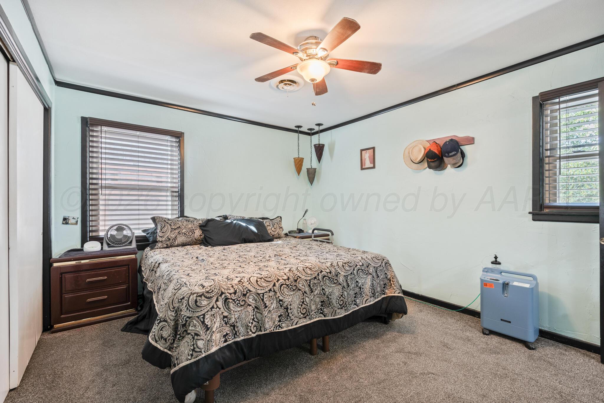 2217 Laurel Street Property Photo 12