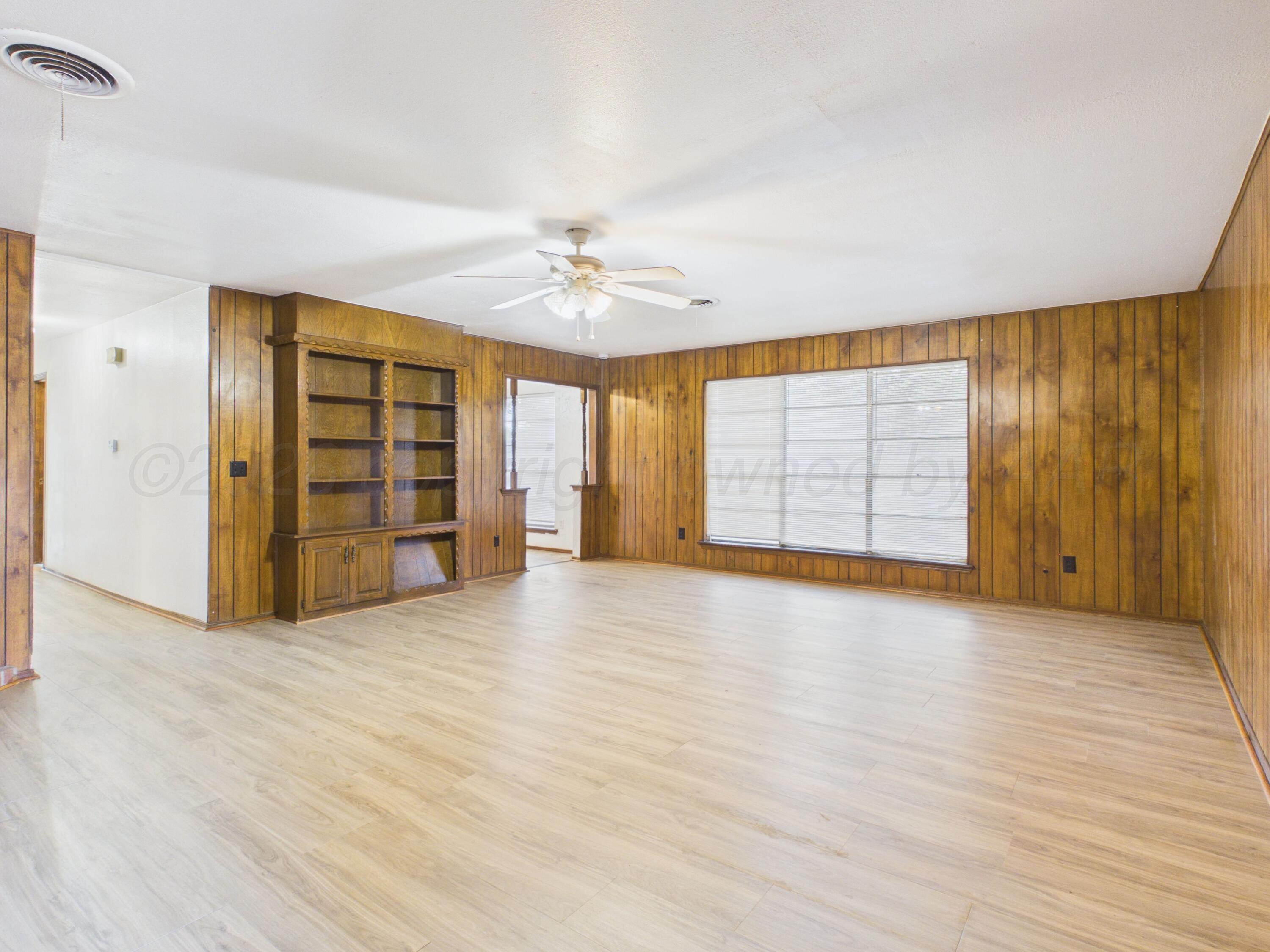 4216 Ridgecrest Circle Property Photo 5