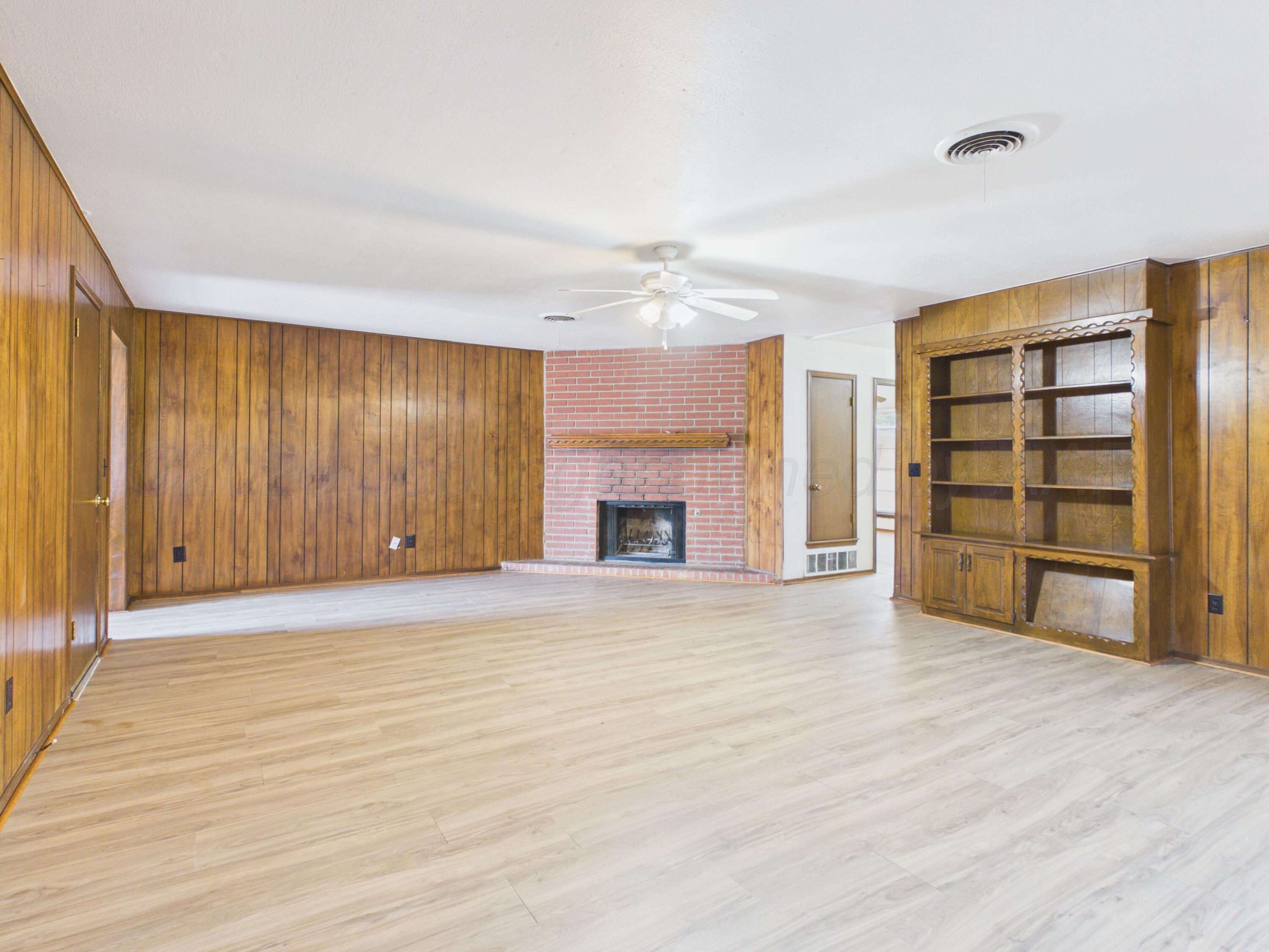 4216 Ridgecrest Circle Property Photo 7
