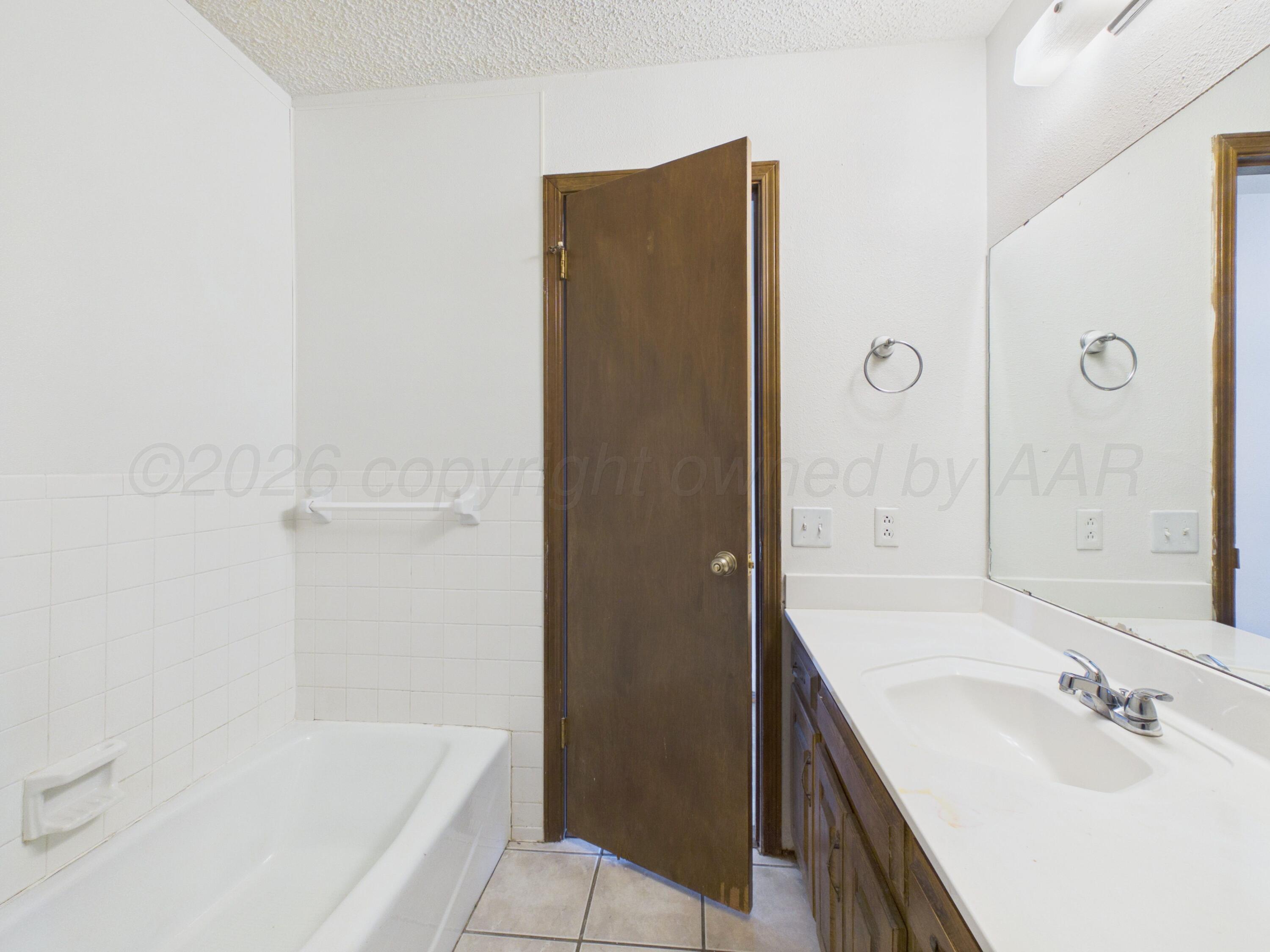 4216 Ridgecrest Circle Property Photo 13