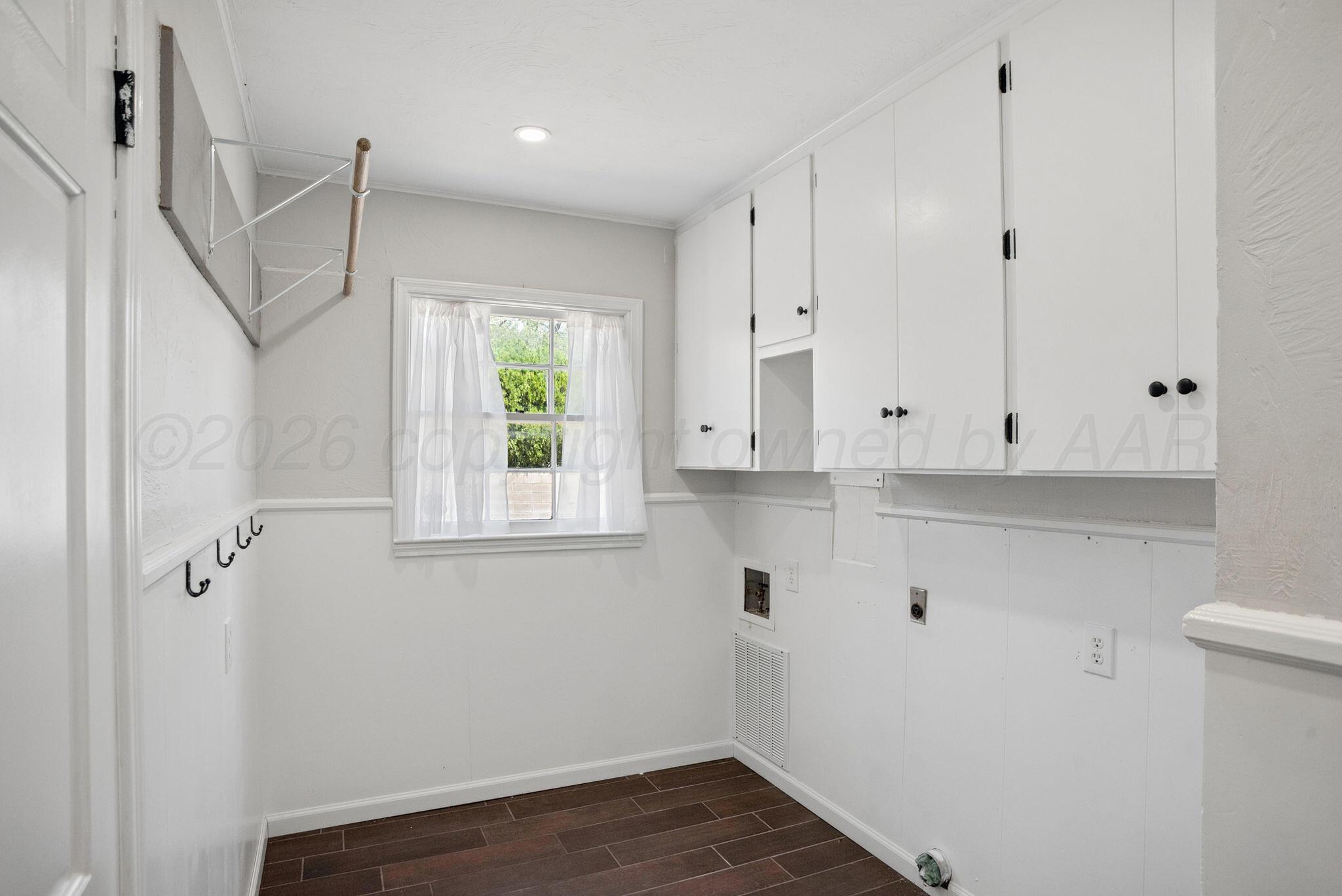 1840 N Fir Street Property Photo 12