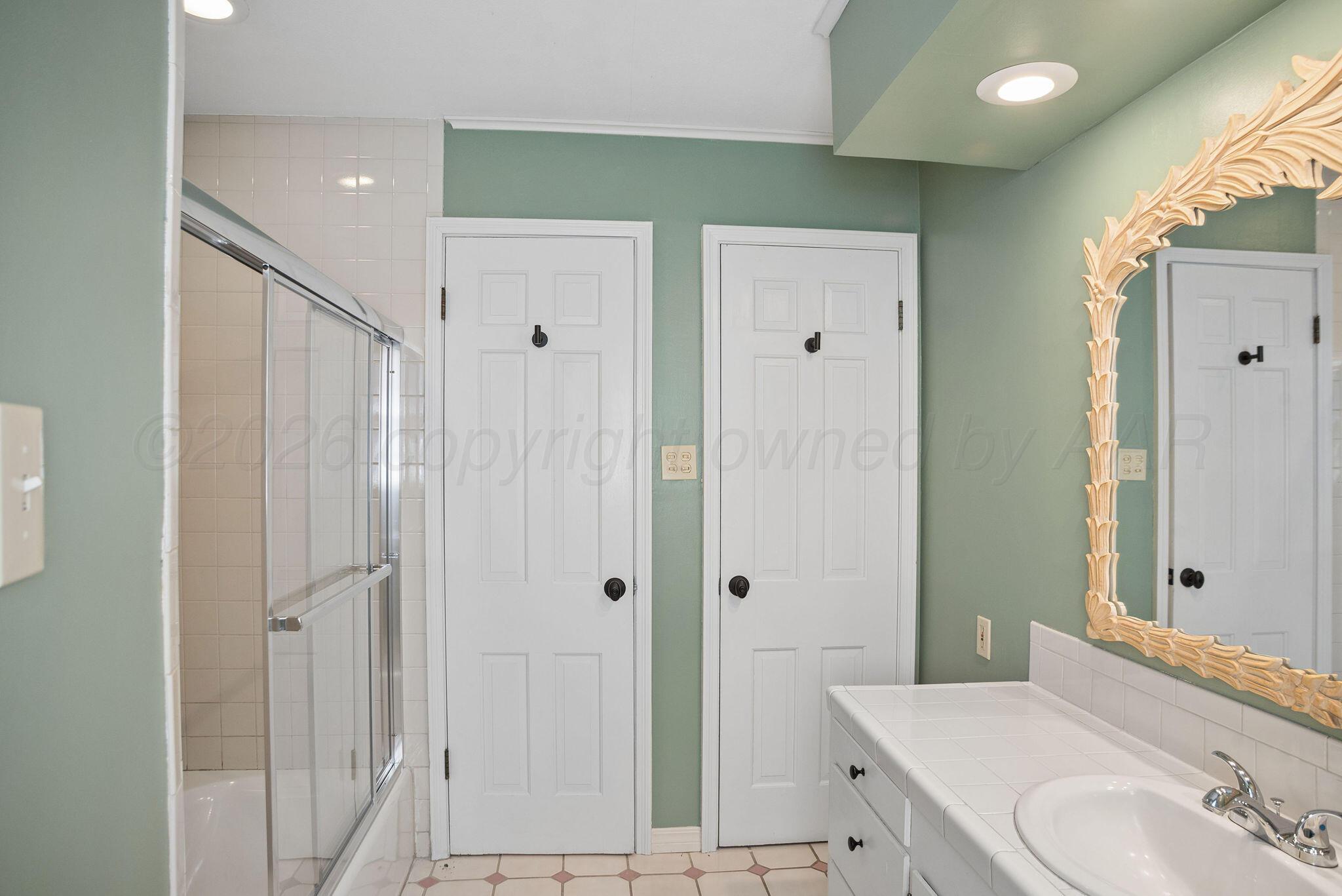 1840 N Fir Street Property Photo 27