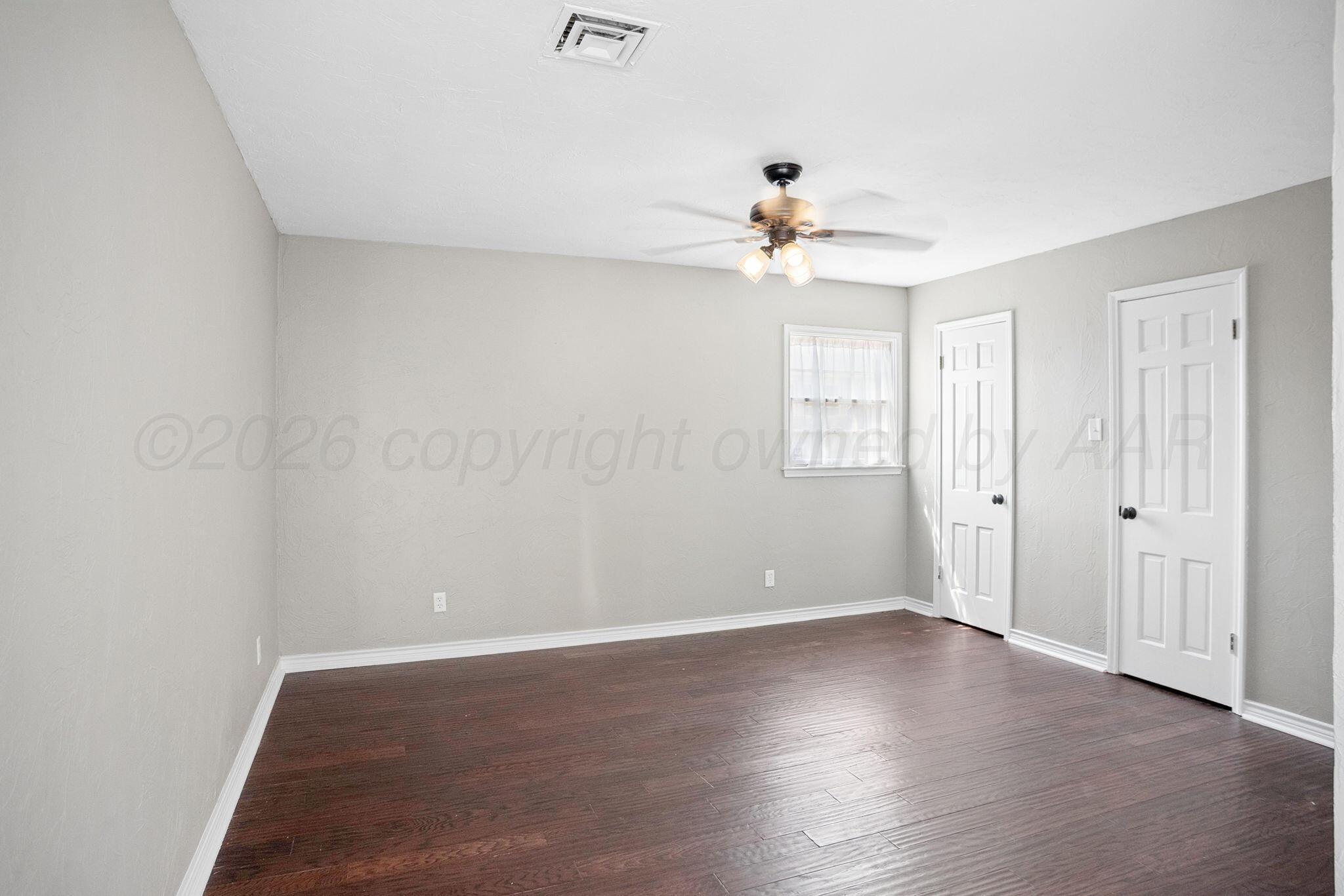1840 N Fir Street Property Photo 28