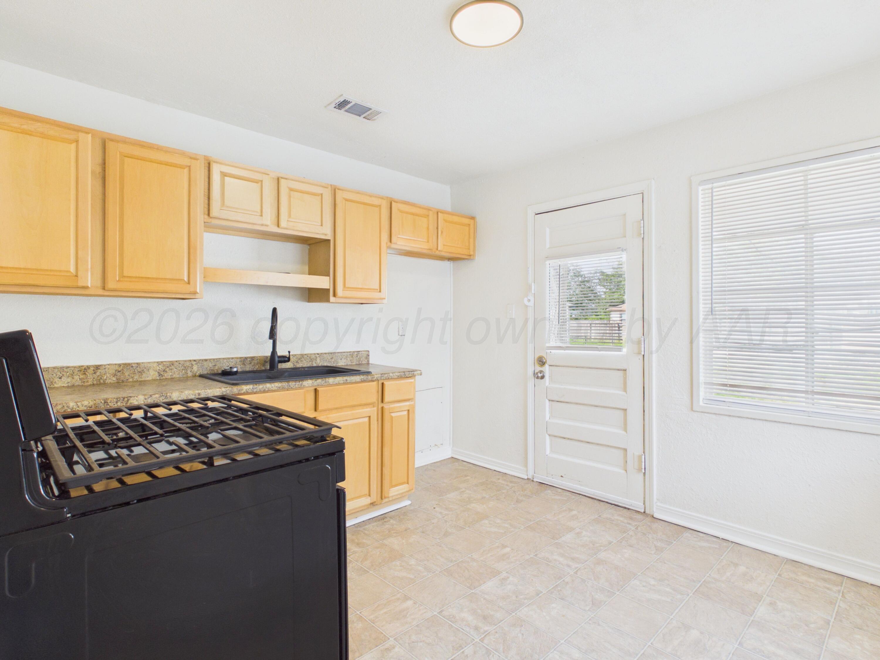 4646 Bowie Street Property Photo 5