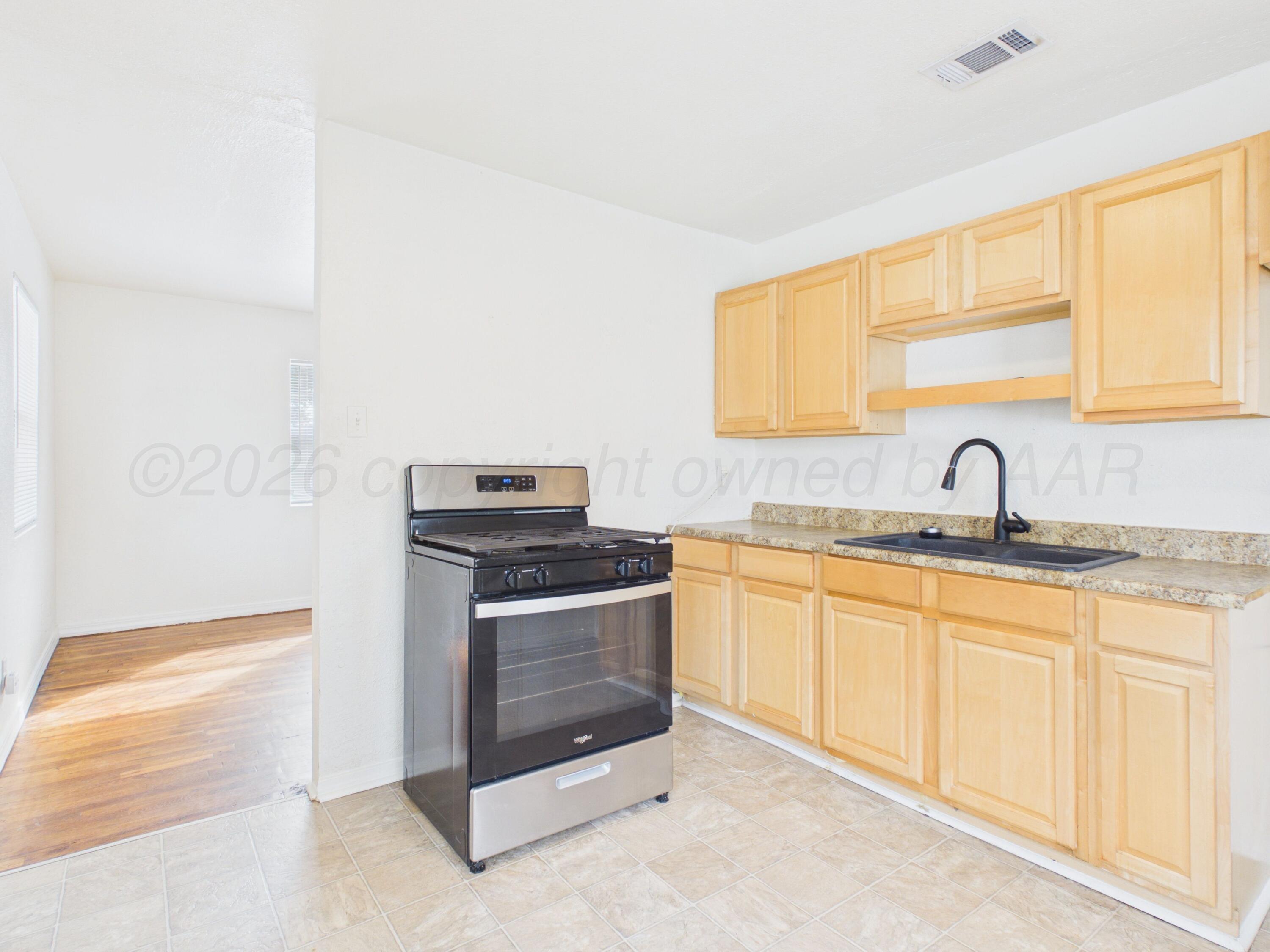 4646 Bowie Street Property Photo 6
