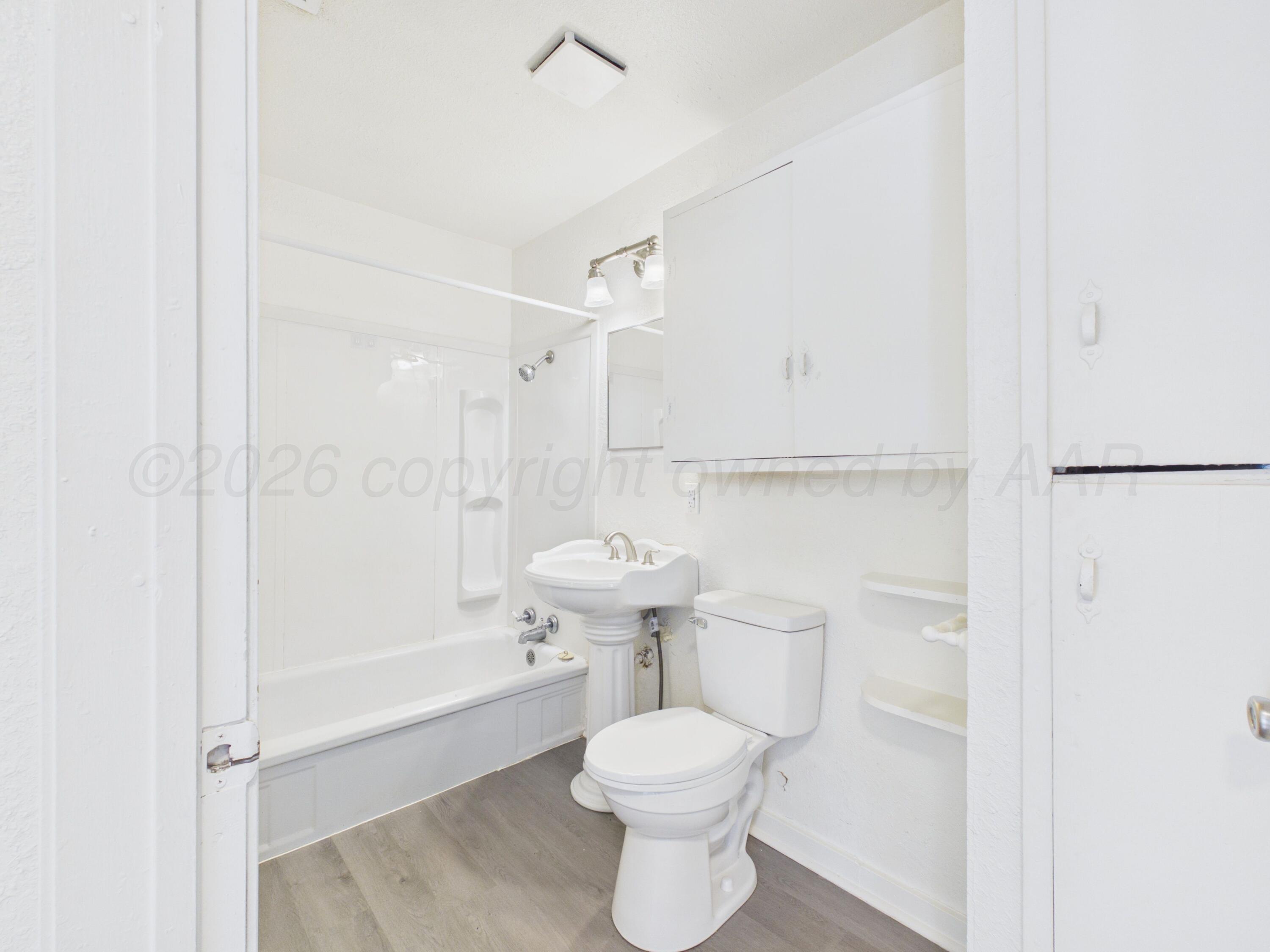 4646 Bowie Street Property Photo 9